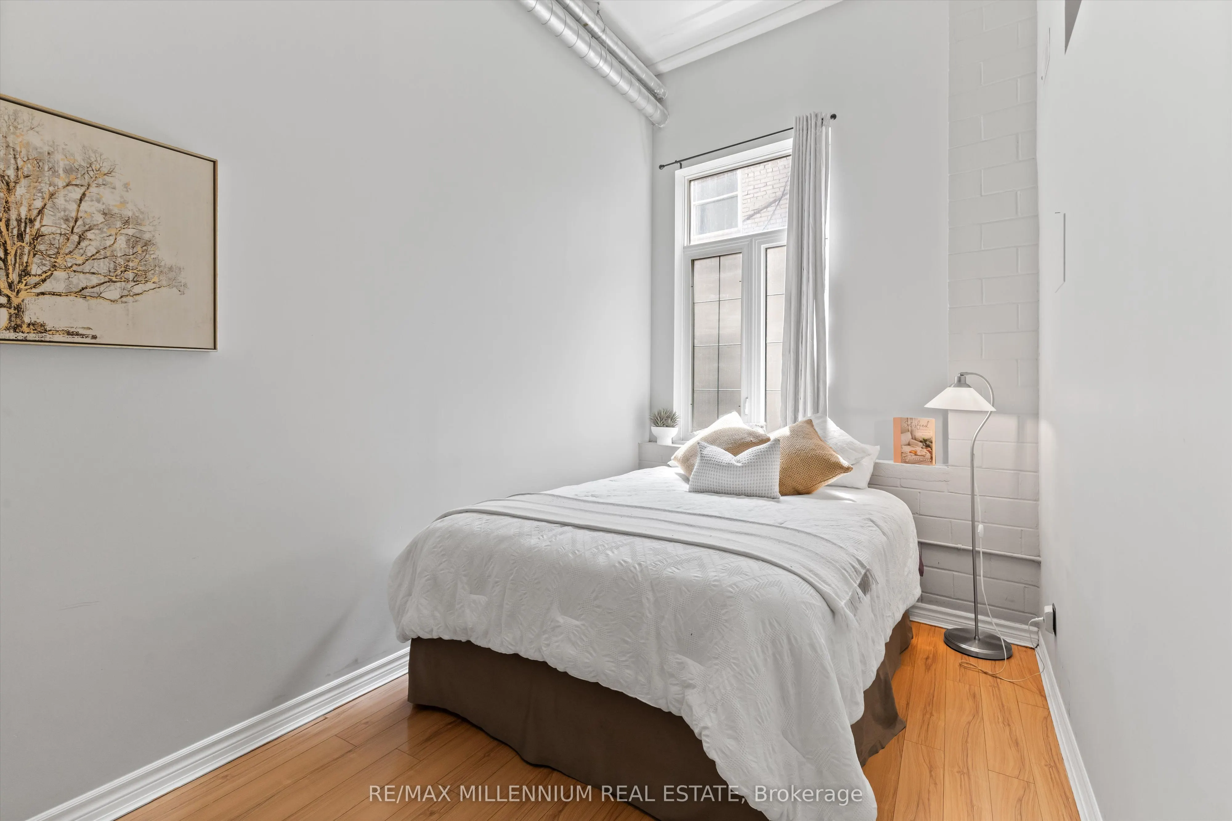 80 King William Street, #212