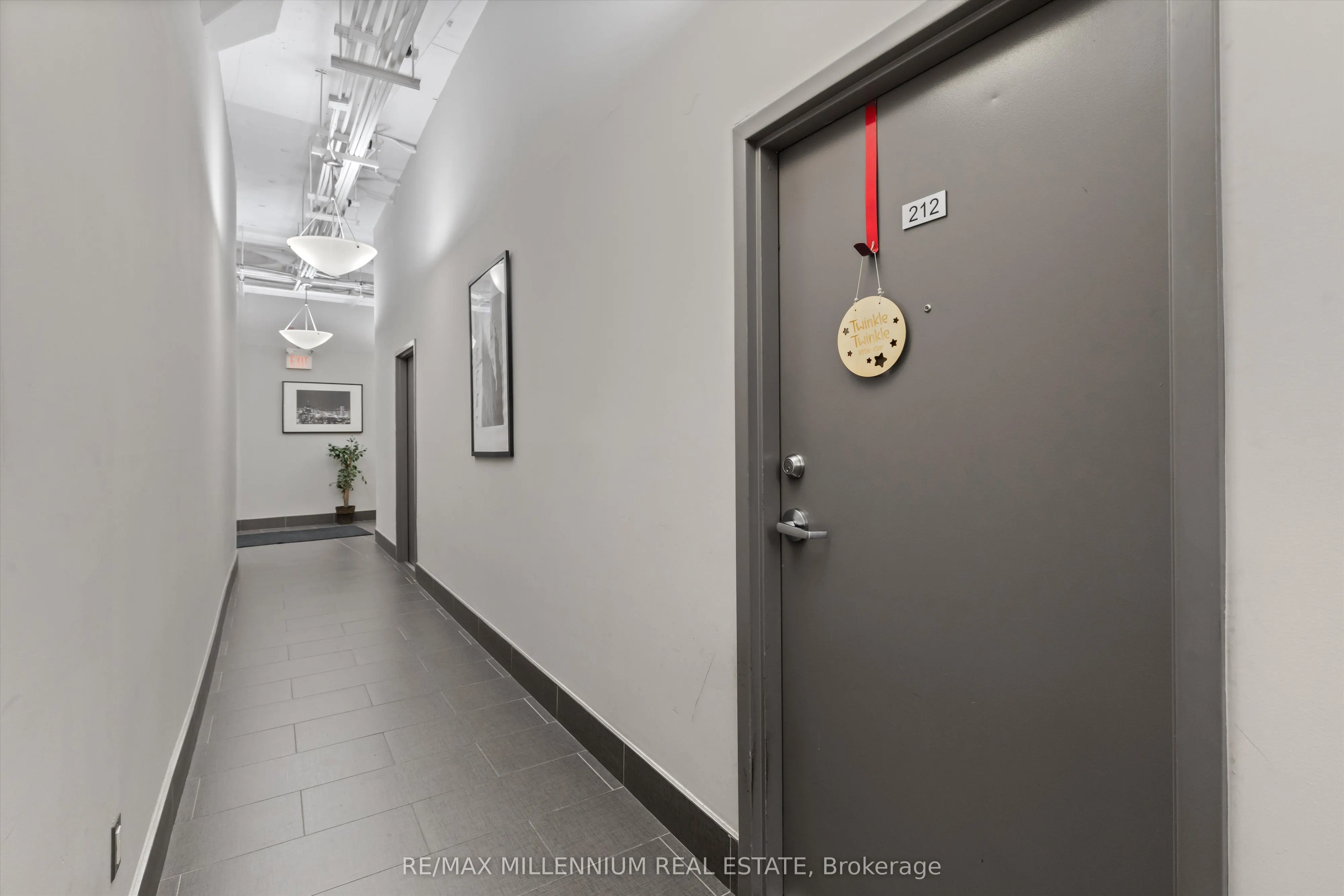 80 King William Street, #212