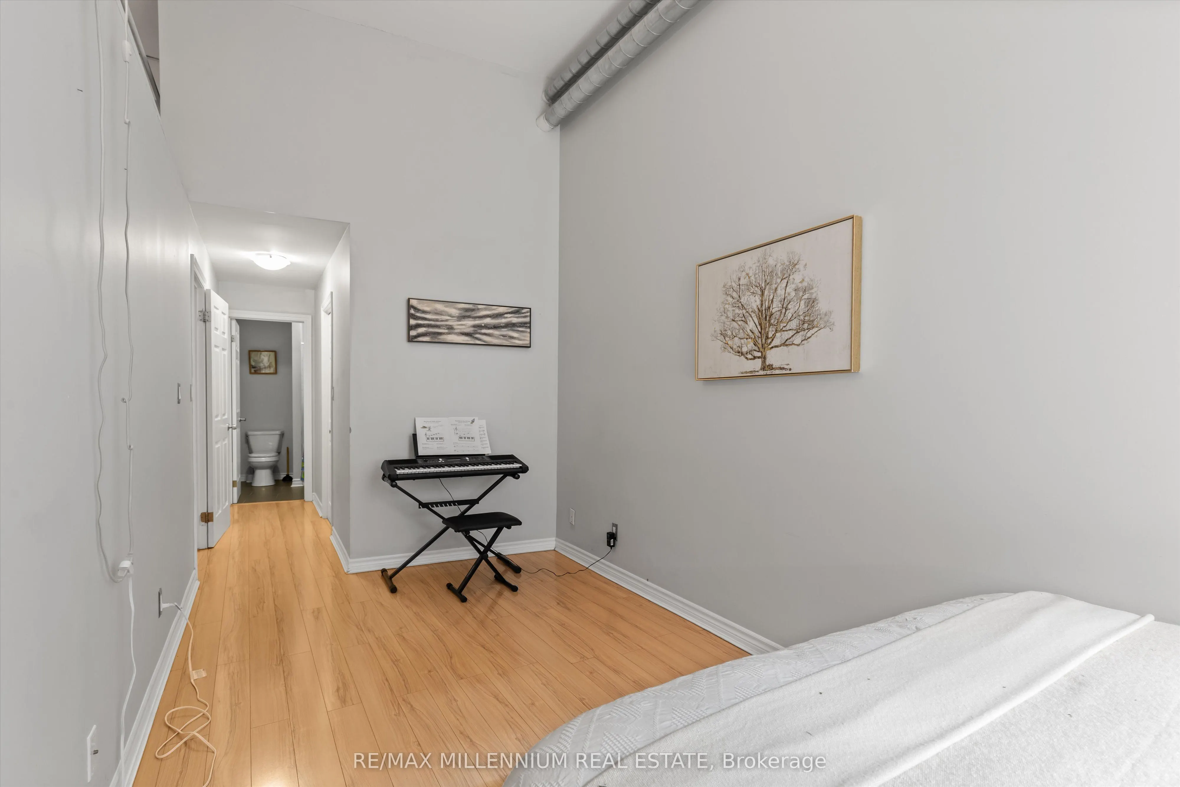 80 King William Street, #212