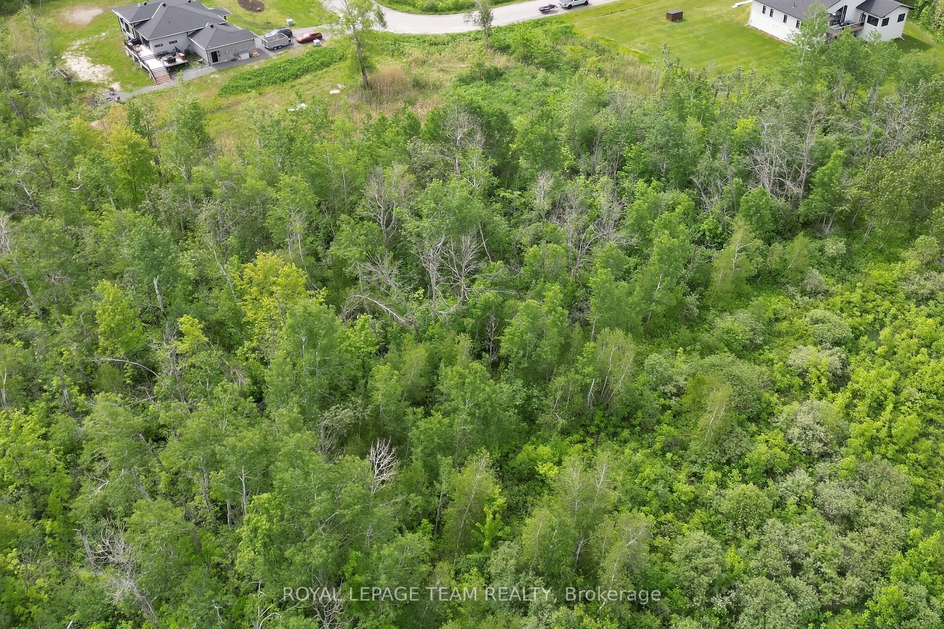 17 RIDEAU CROSSING Crescent