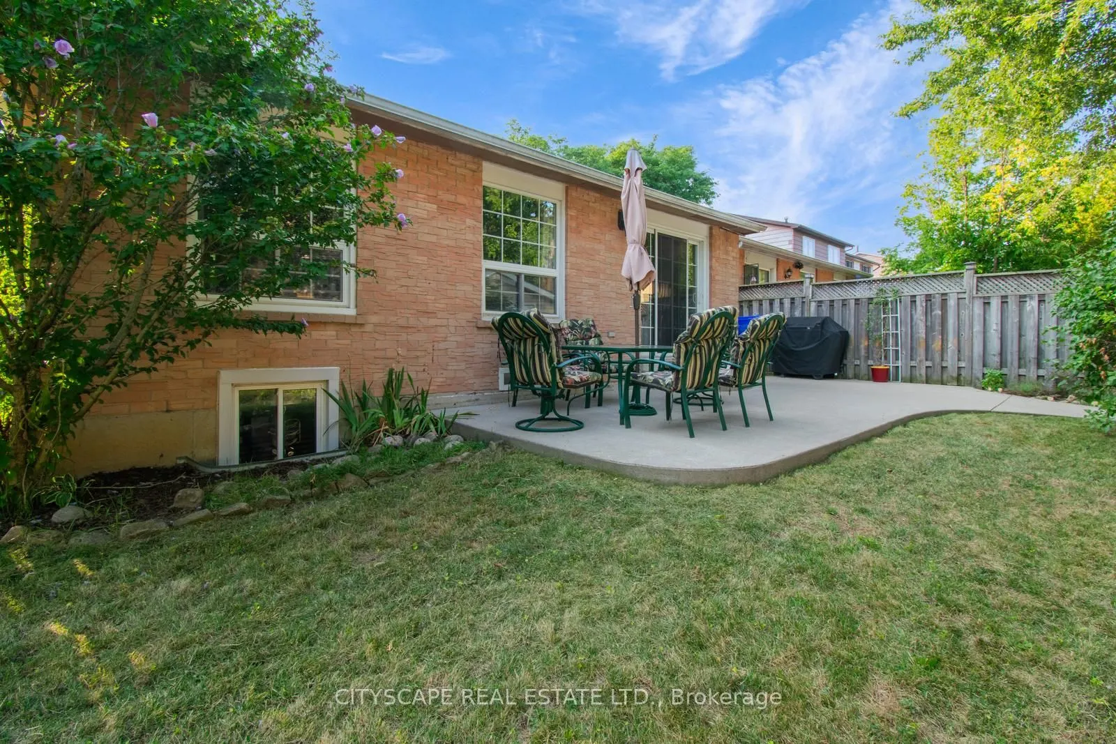 99 Berrisfield Crescent