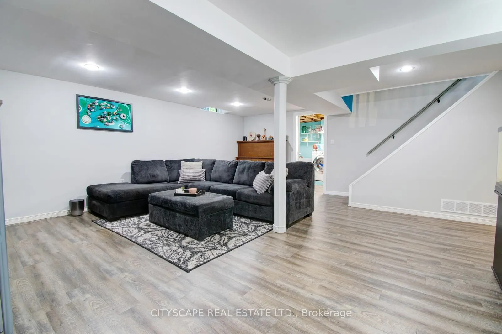 99 Berrisfield Crescent