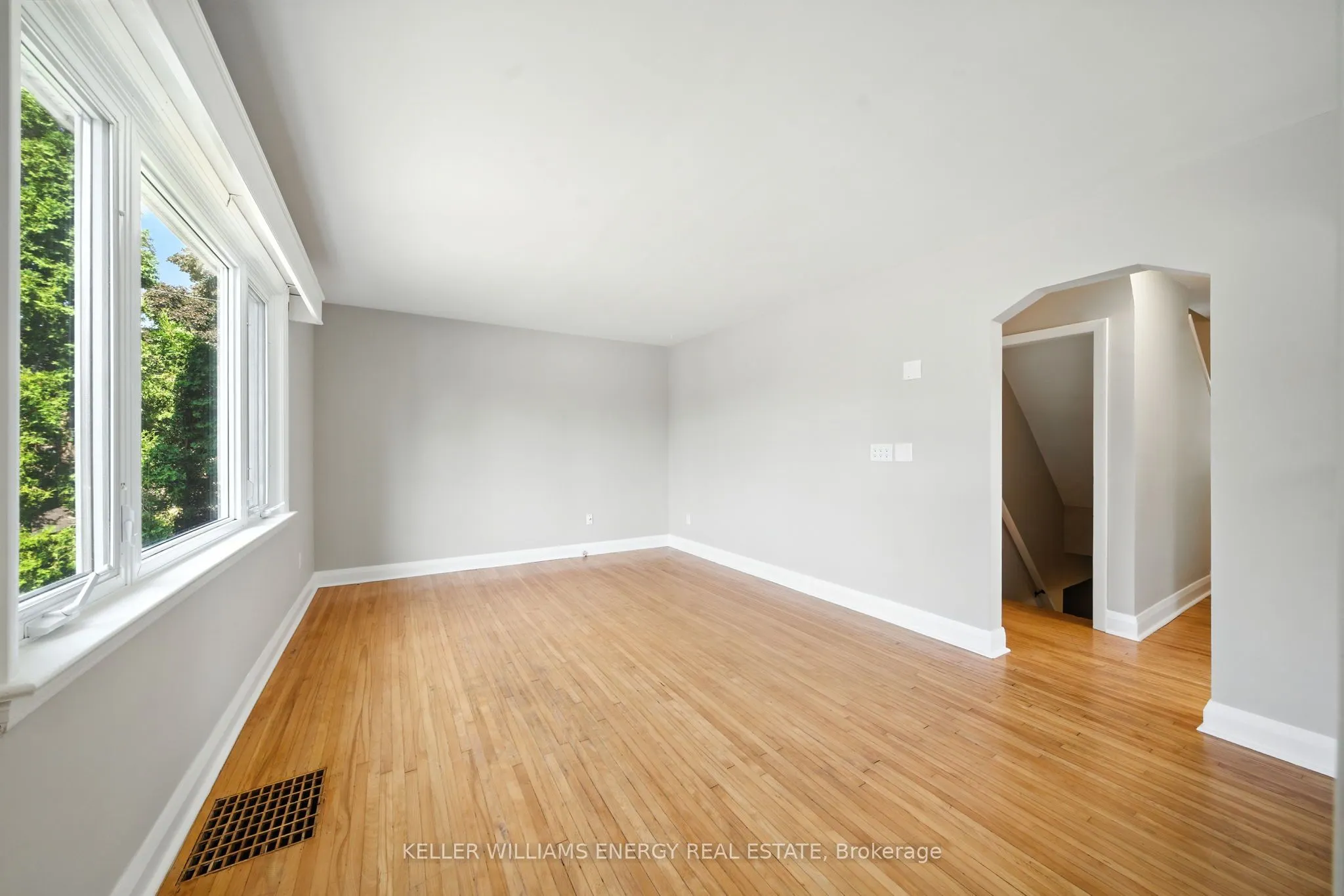 738 Snelgrove Road