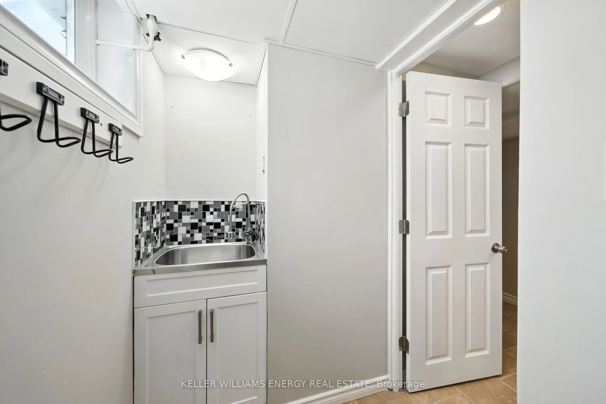 738 Snelgrove Road