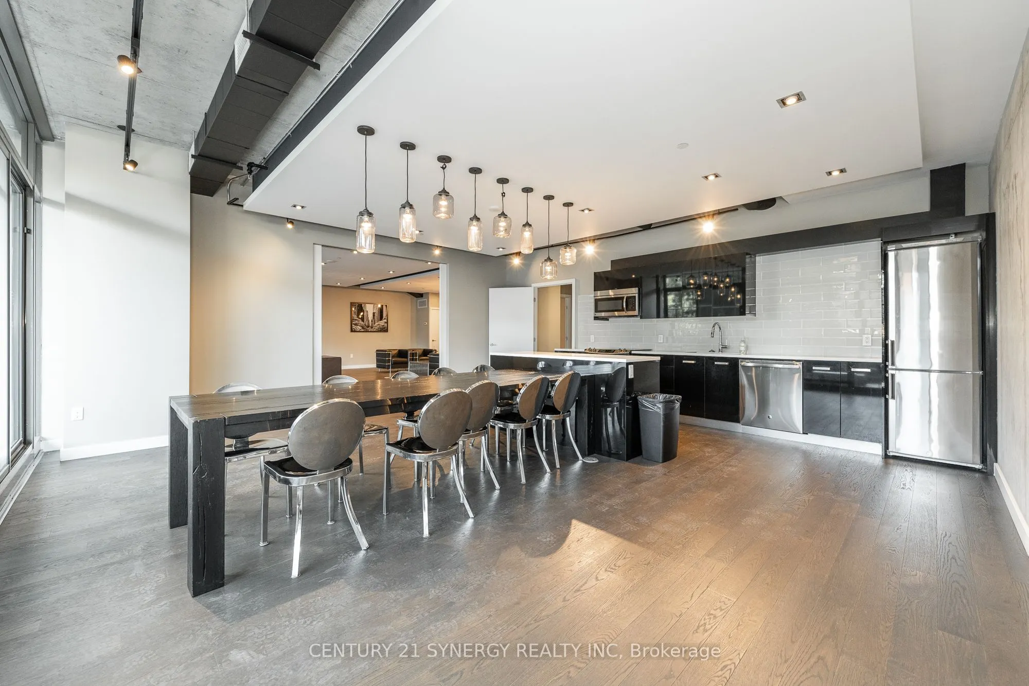 224 Lyon Street N, #405