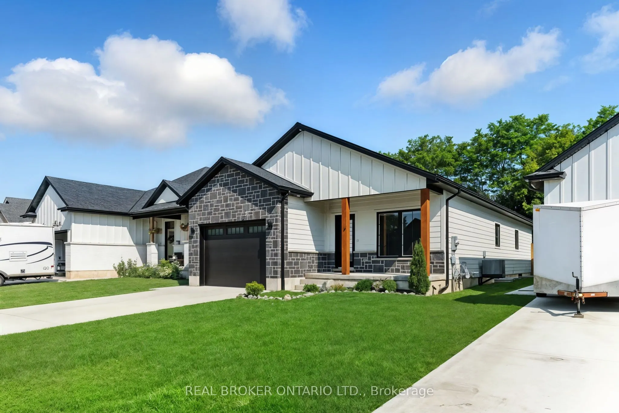 7 Macneil Court