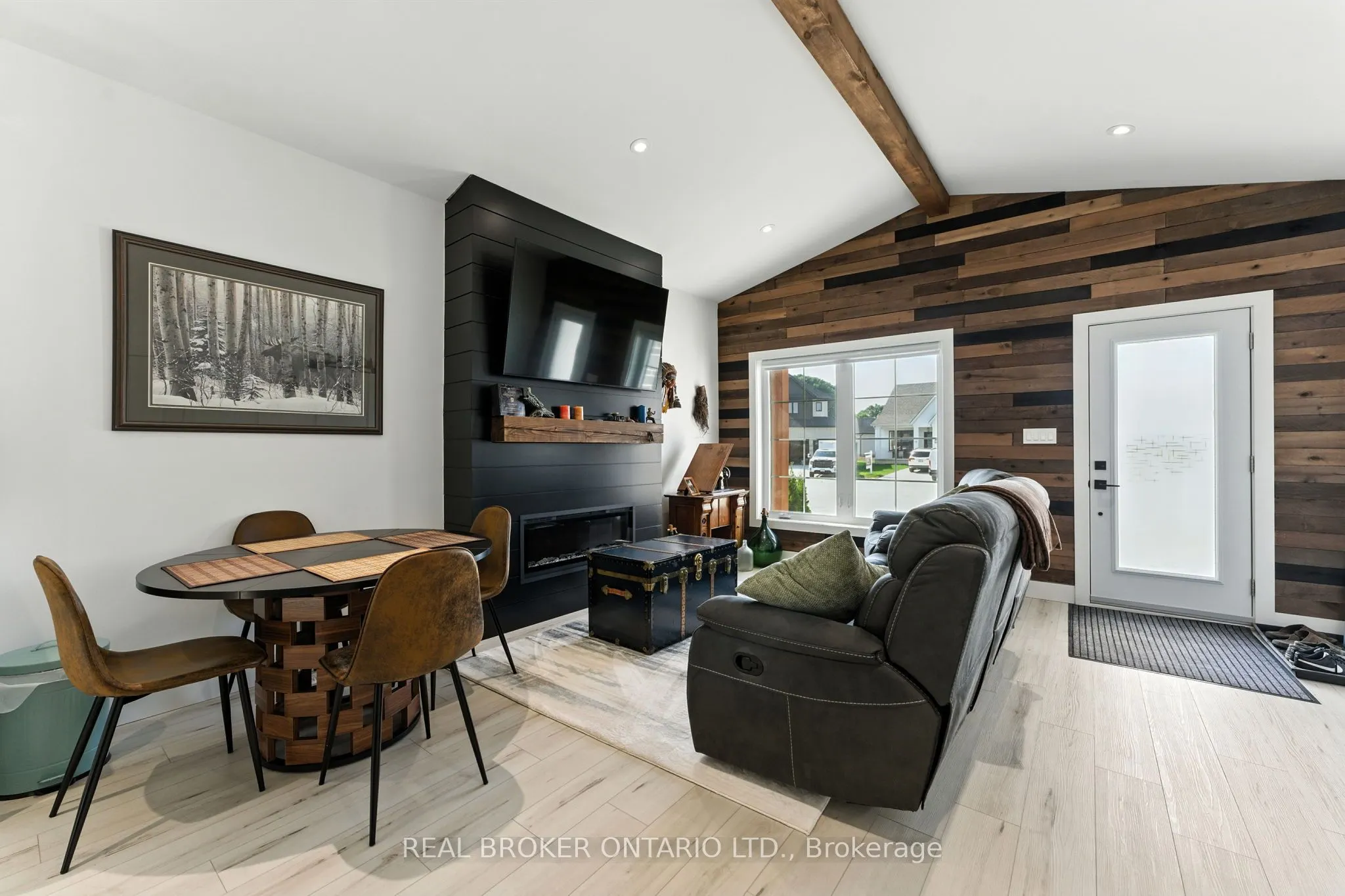 7 Macneil Court