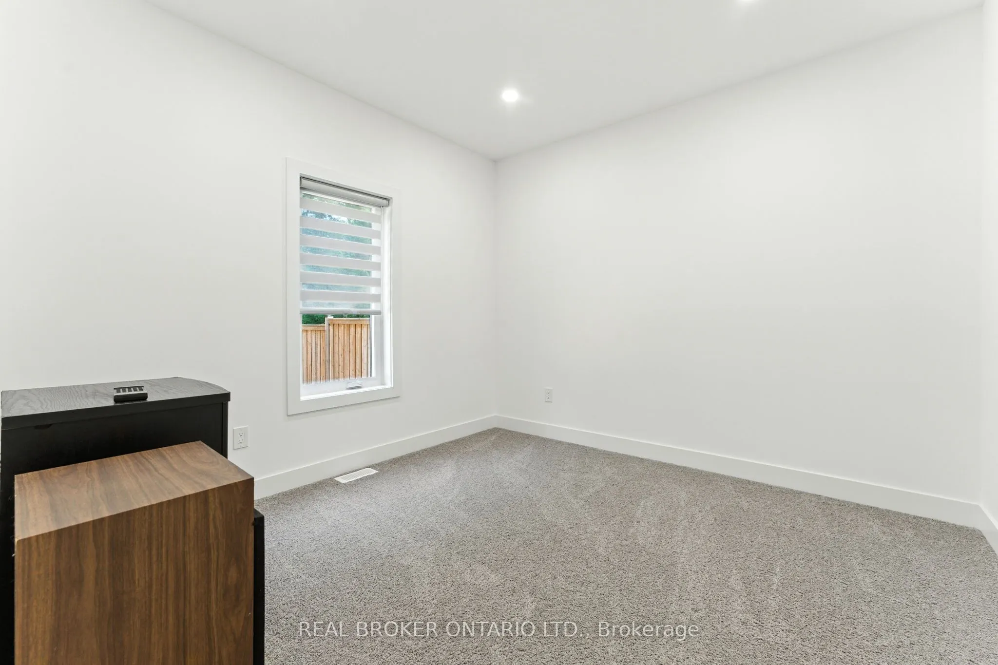 7 Macneil Court