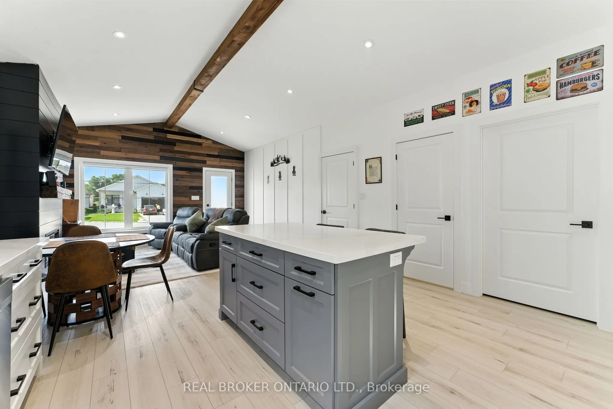 7 Macneil Court