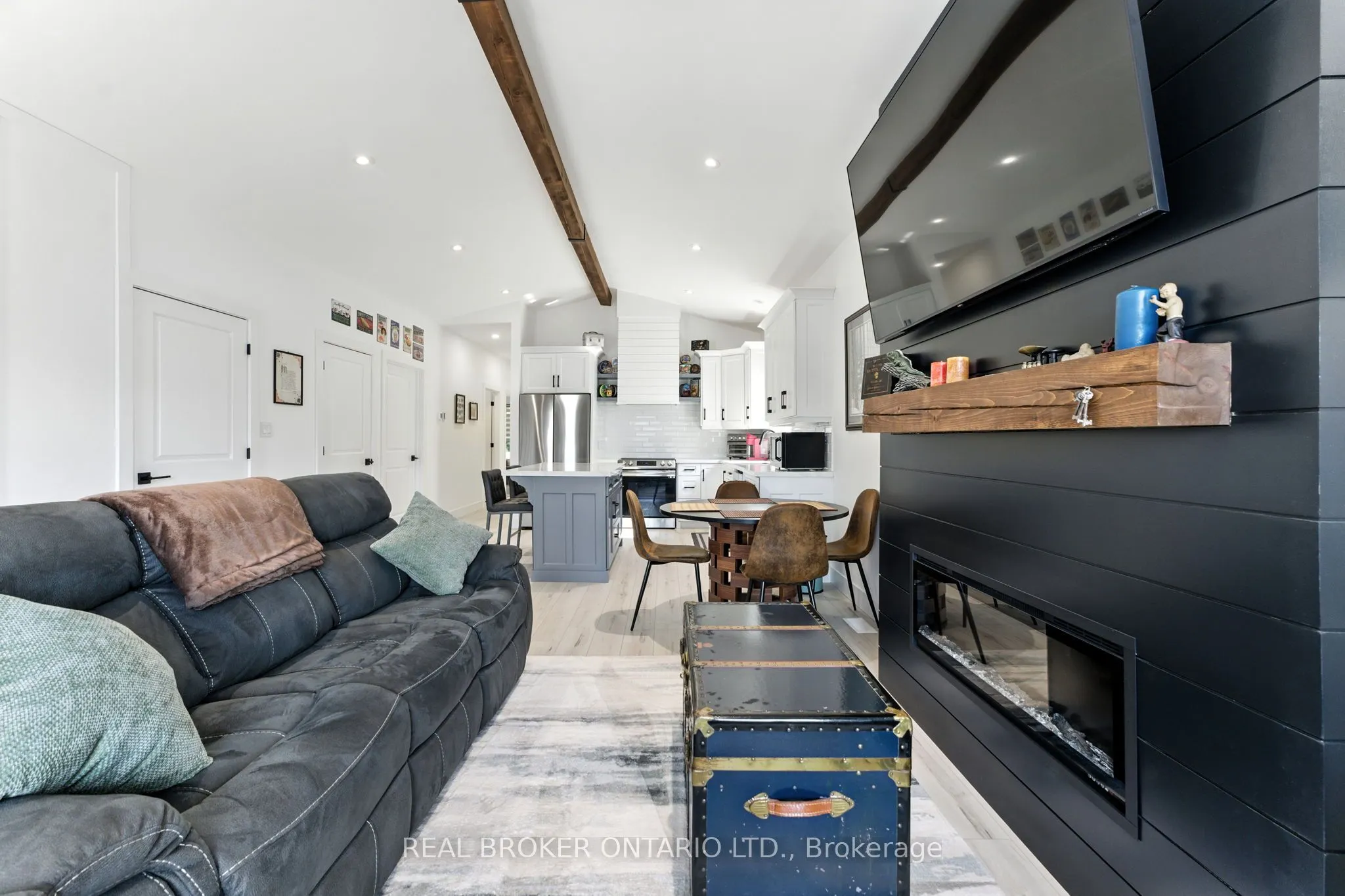7 Macneil Court