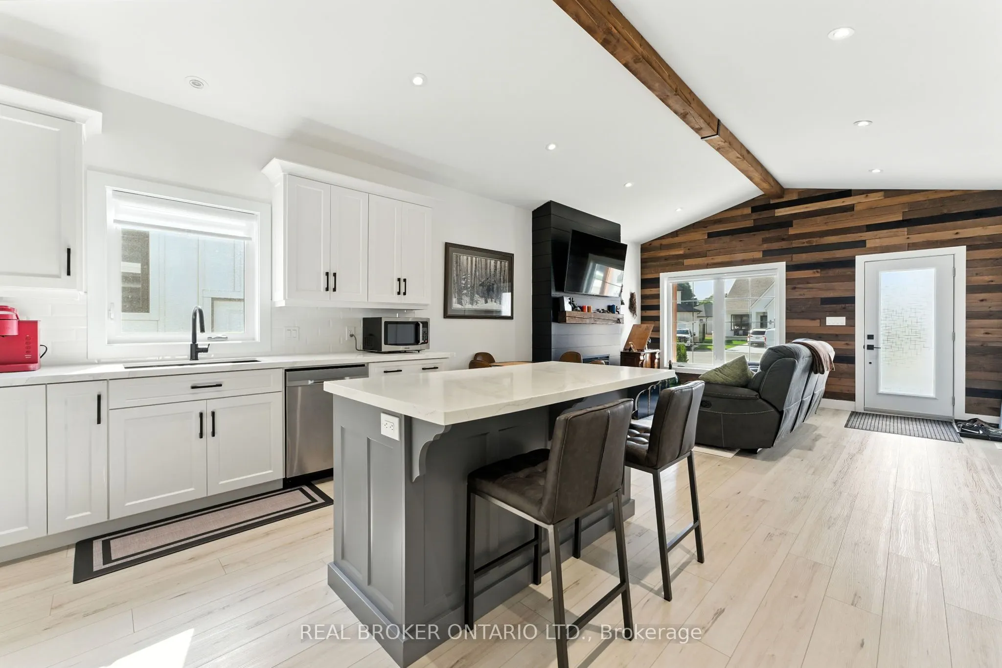 7 Macneil Court