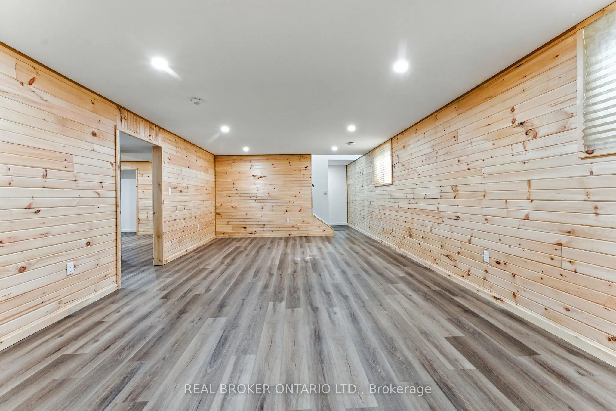 7 Macneil Court