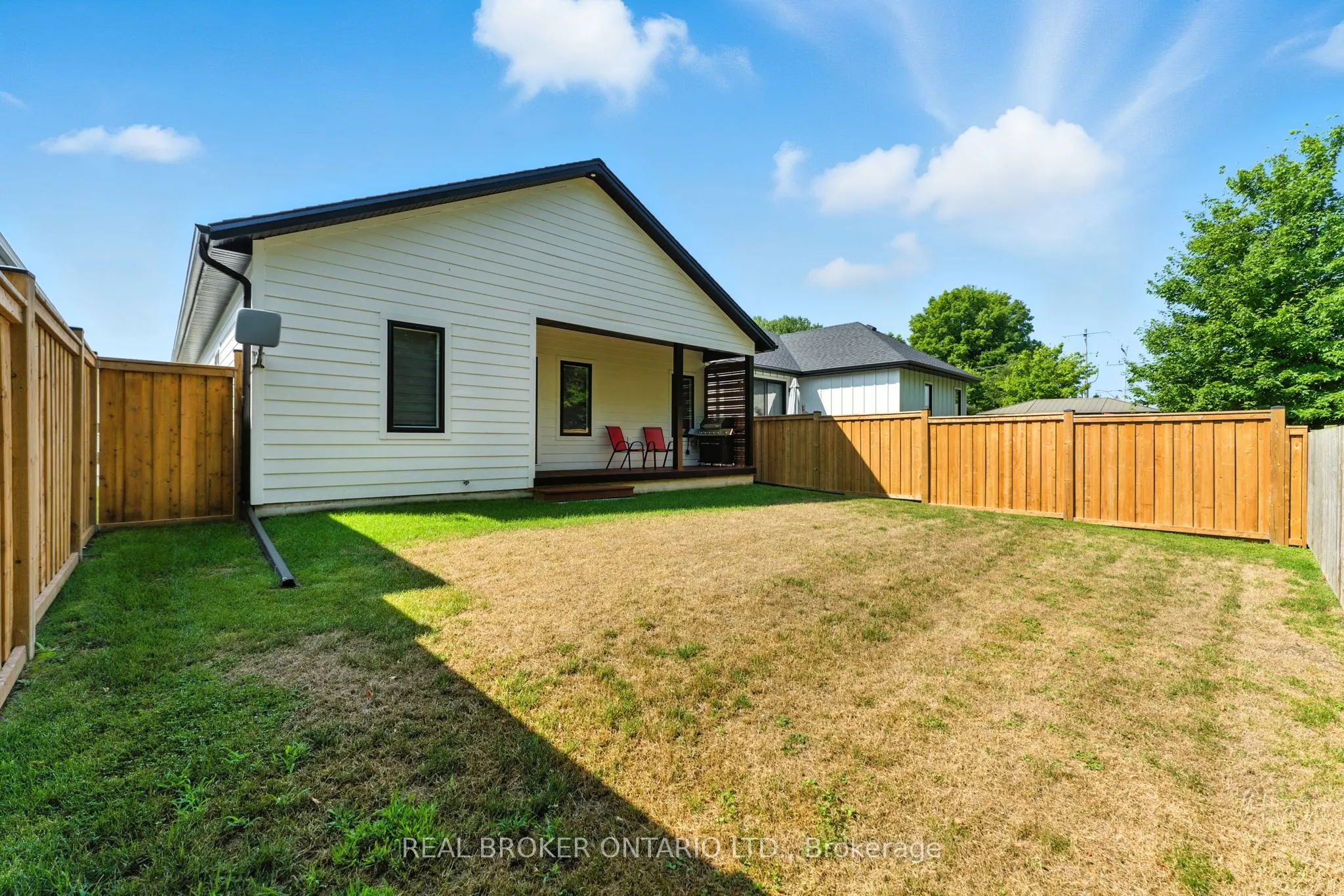 7 Macneil Court