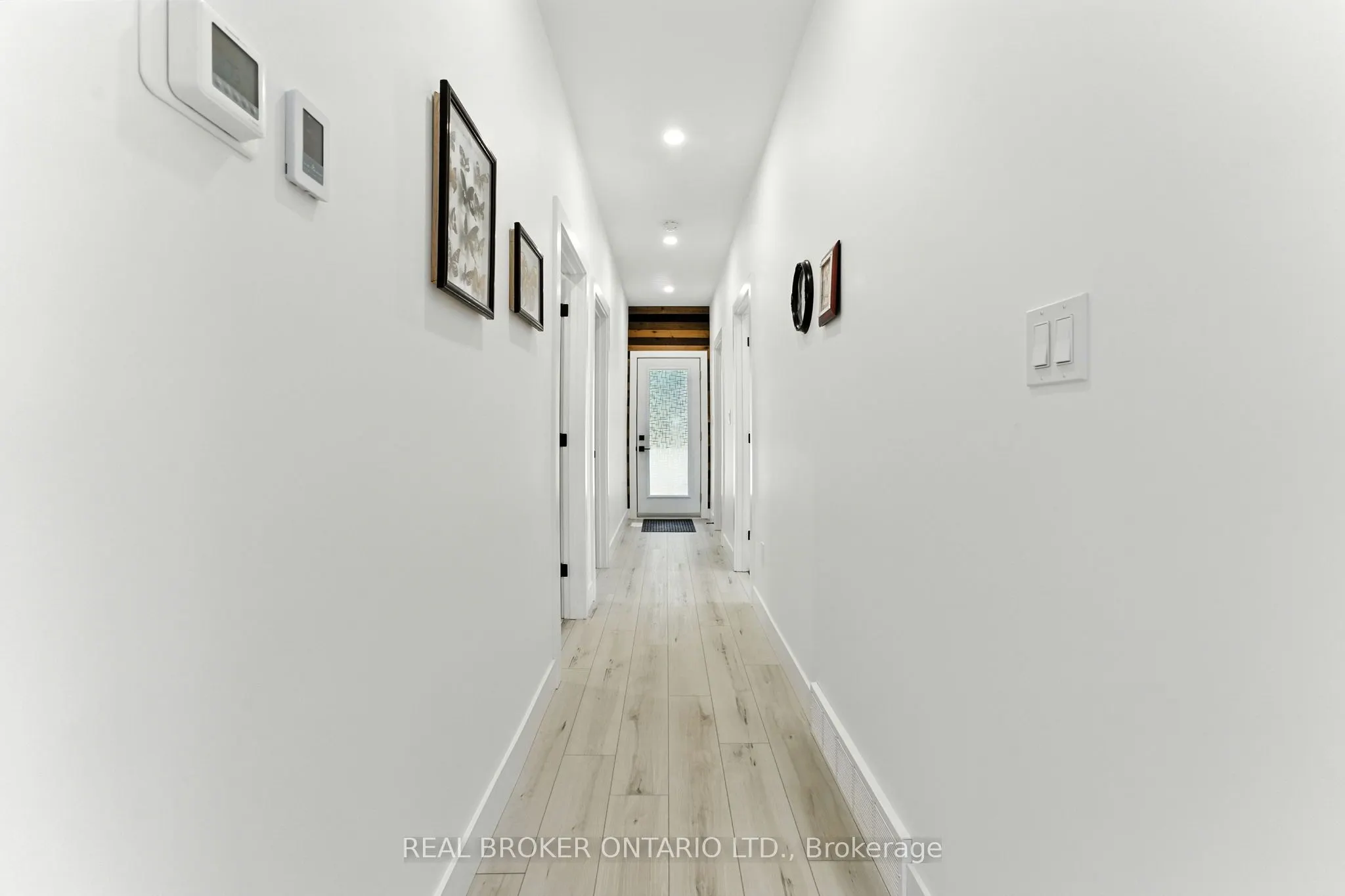 7 Macneil Court