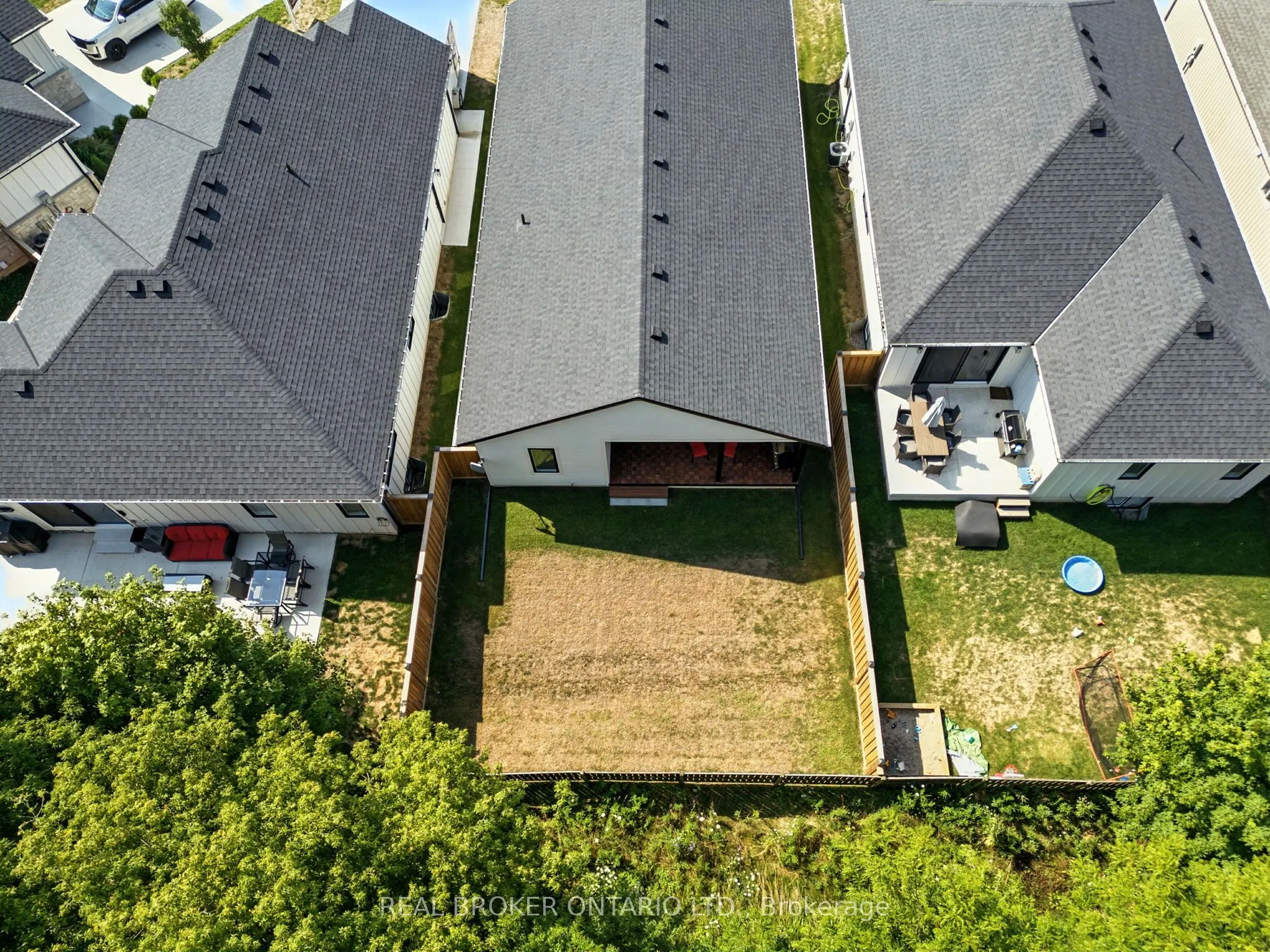 7 Macneil Court