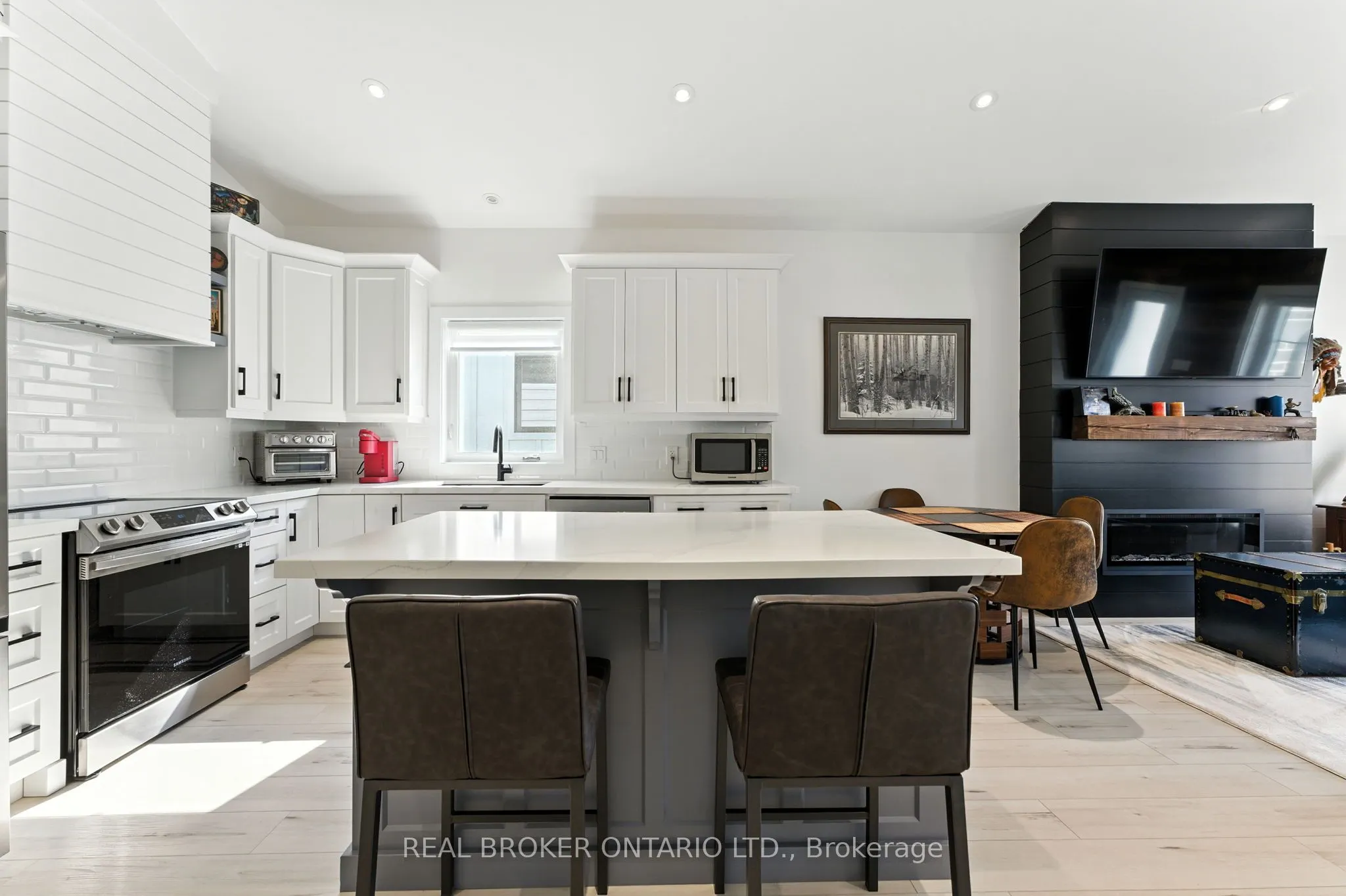 7 Macneil Court