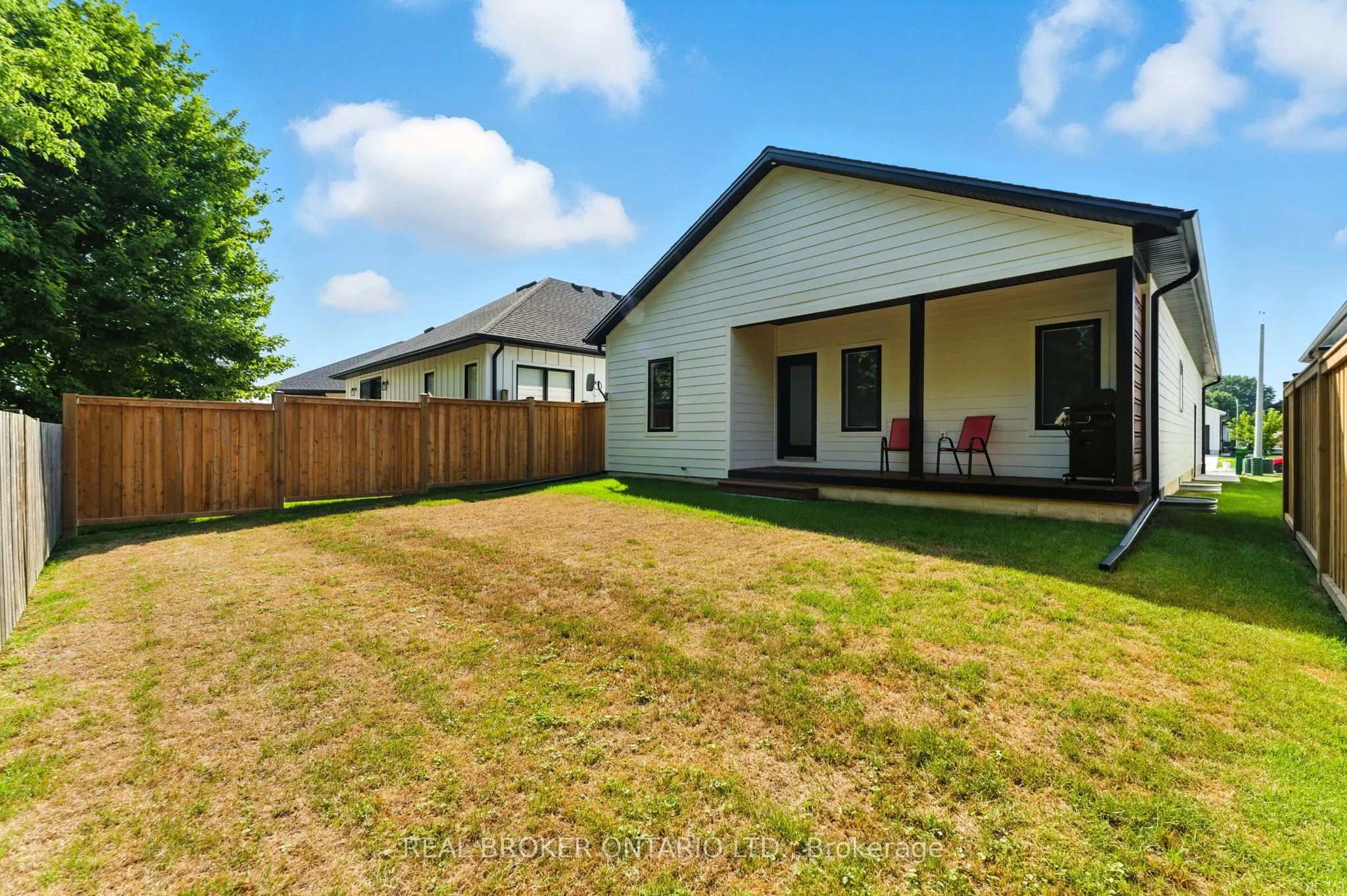 7 Macneil Court