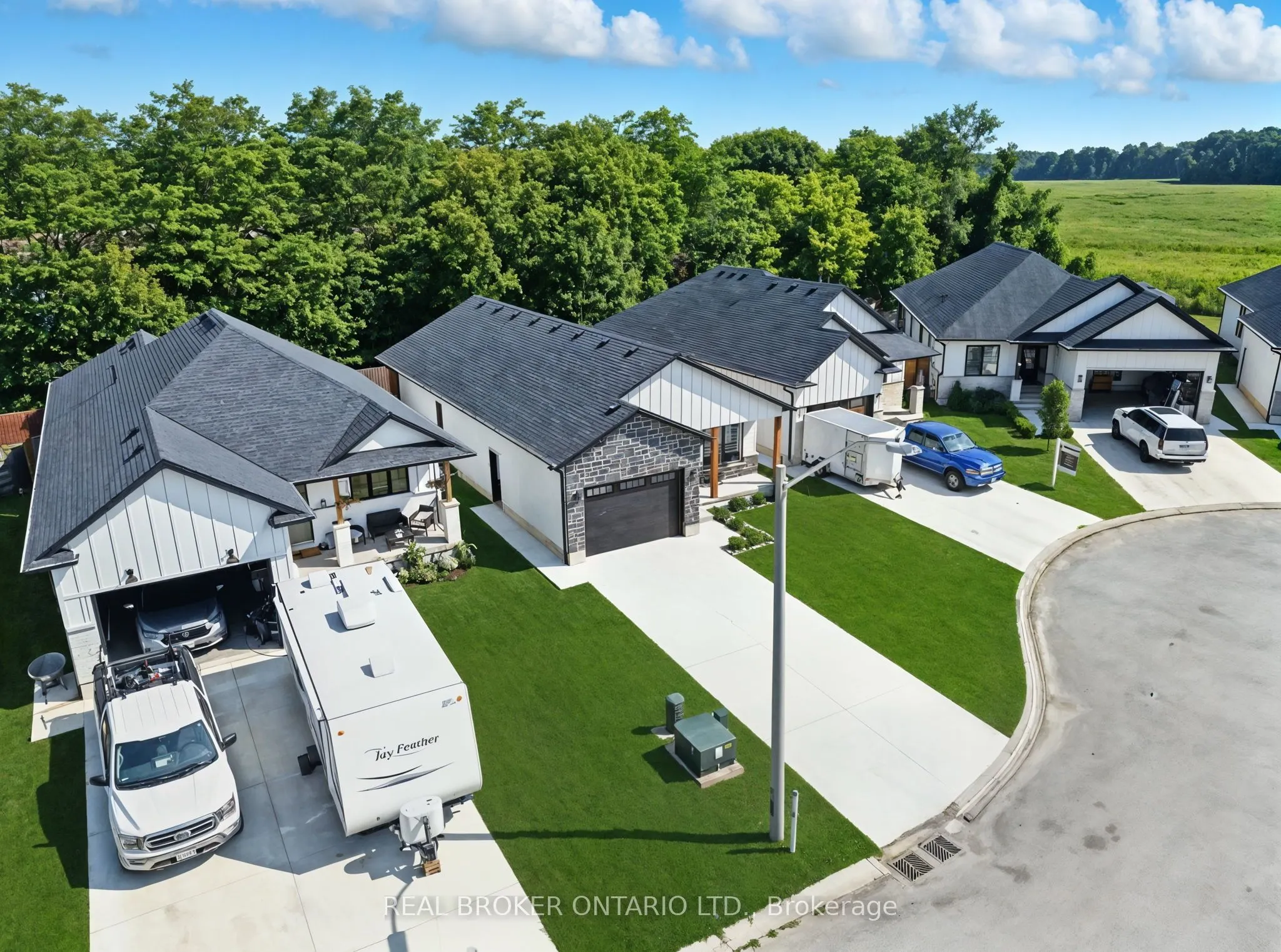 7 Macneil Court