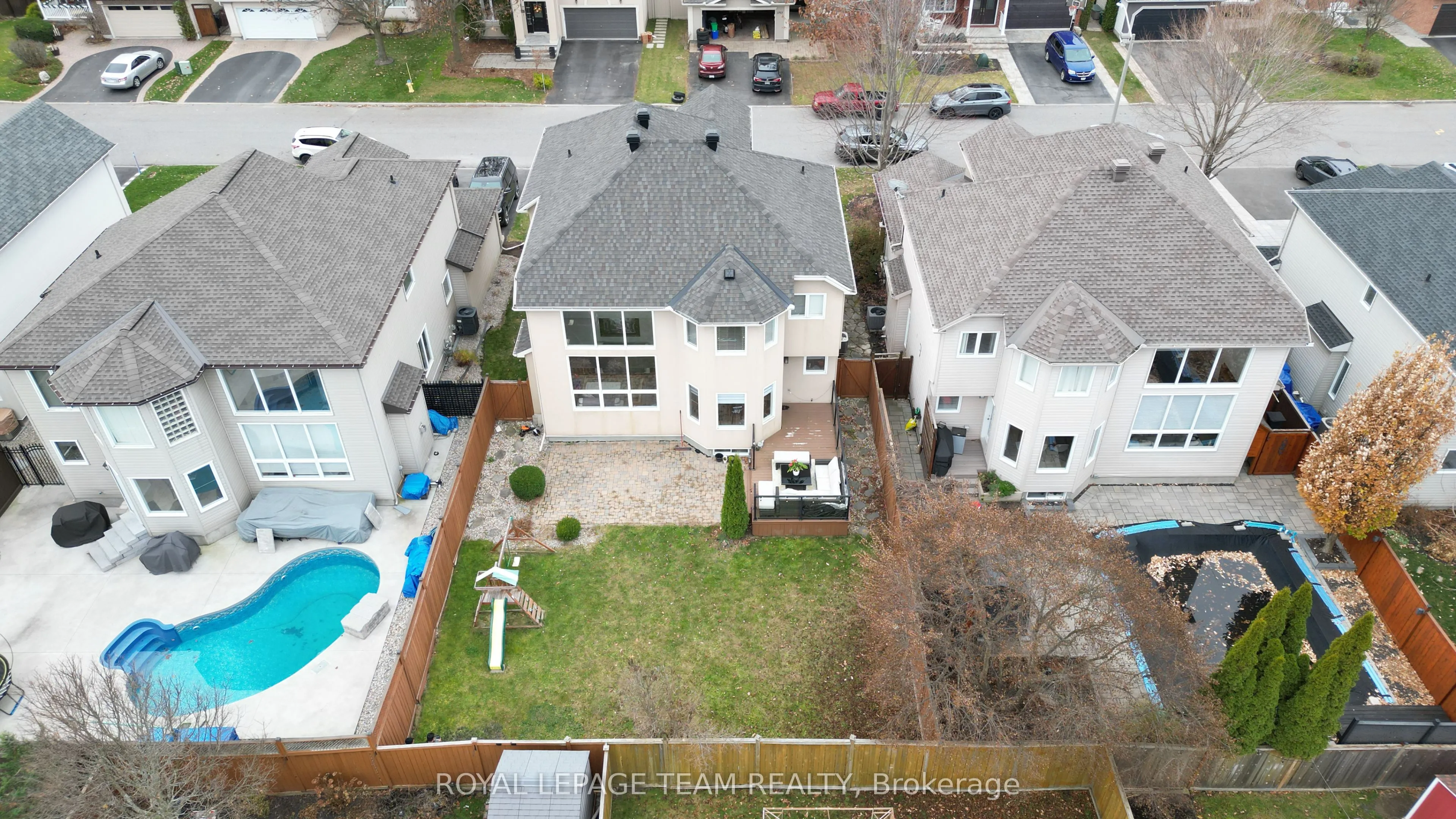3728 Mountain Meadows Crescent