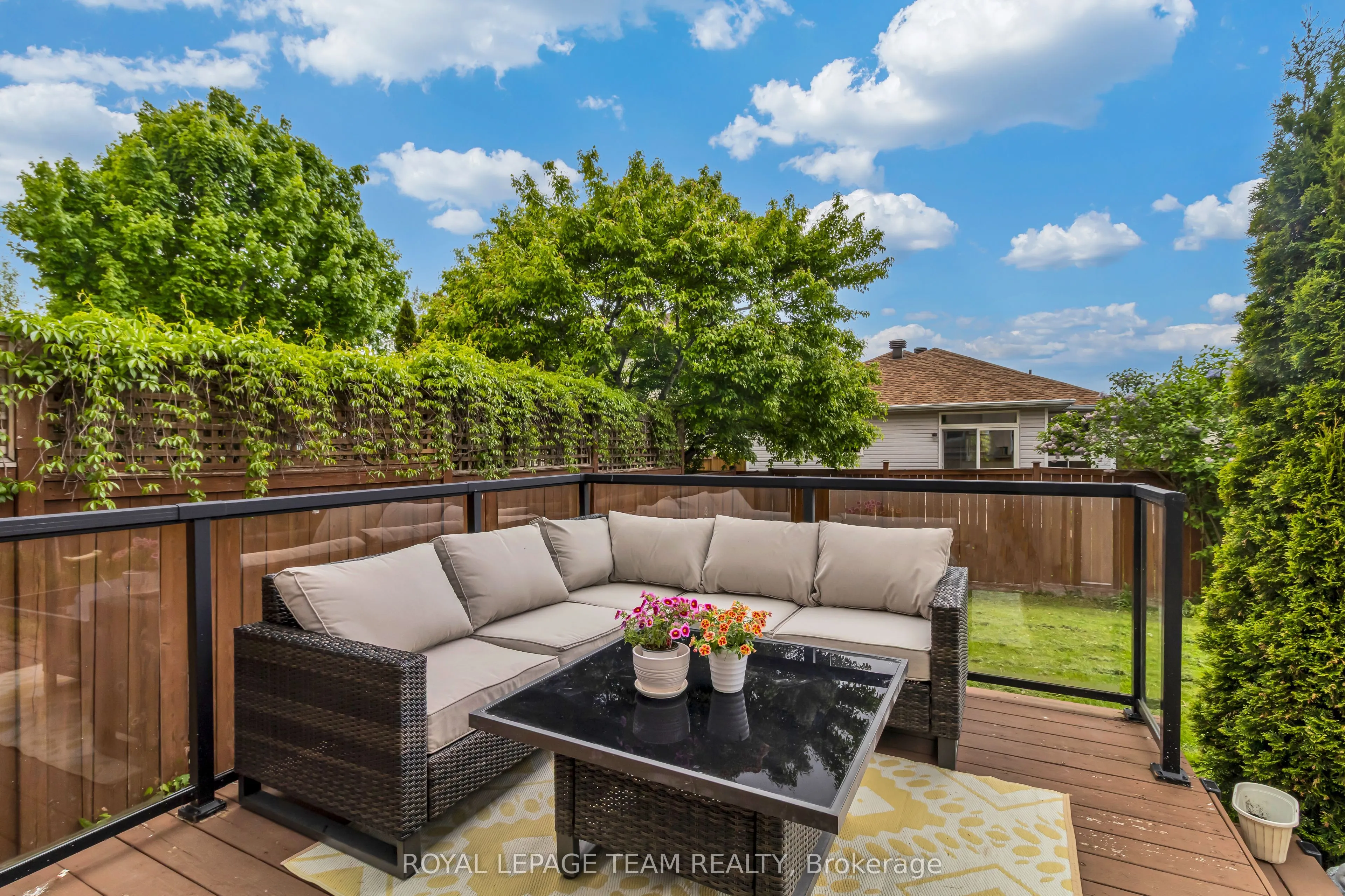 3728 Mountain Meadows Crescent