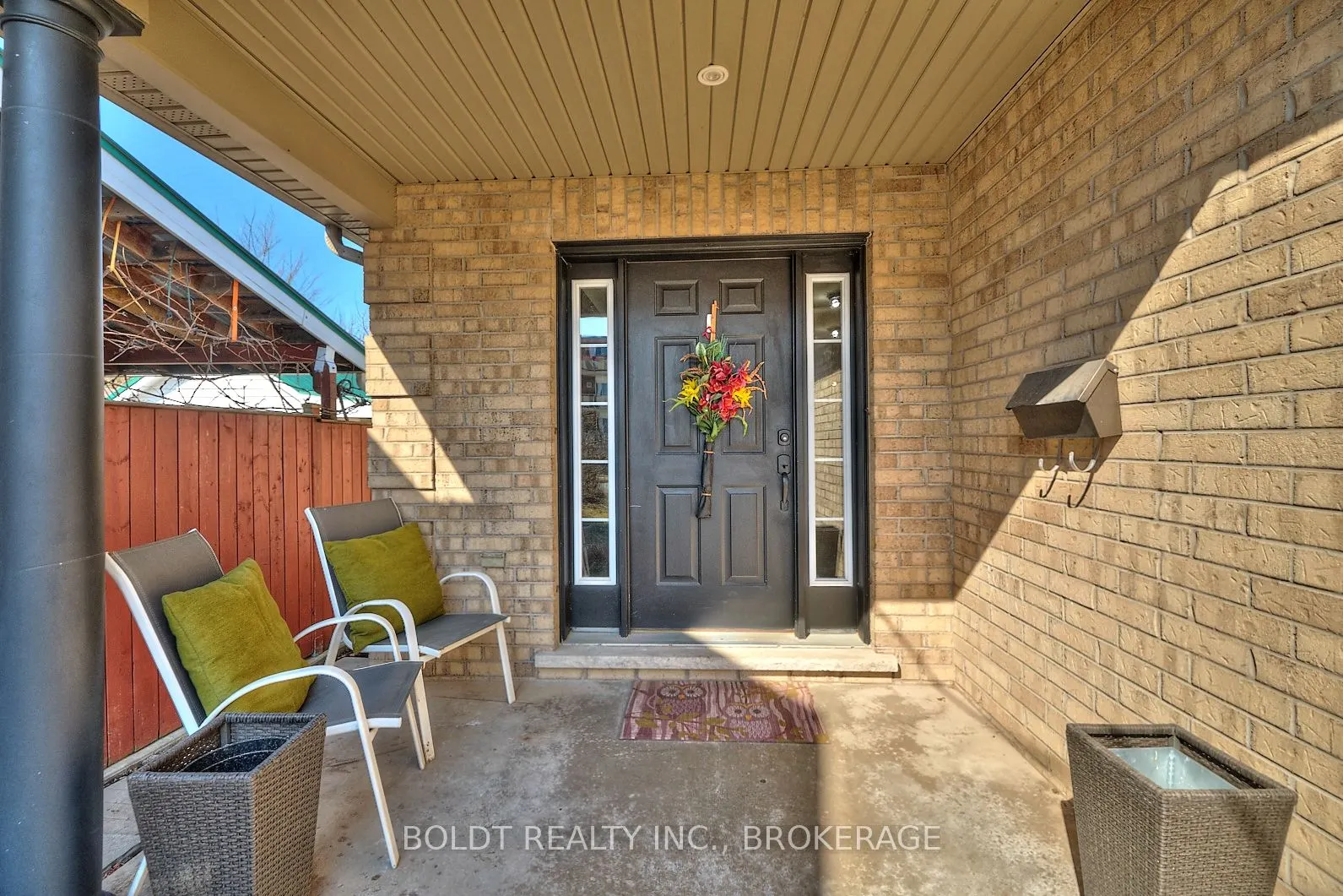 10 1/2 Metcalfe Street