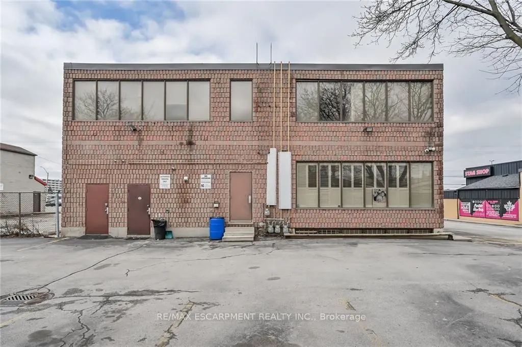 54 Centennial Parkway N