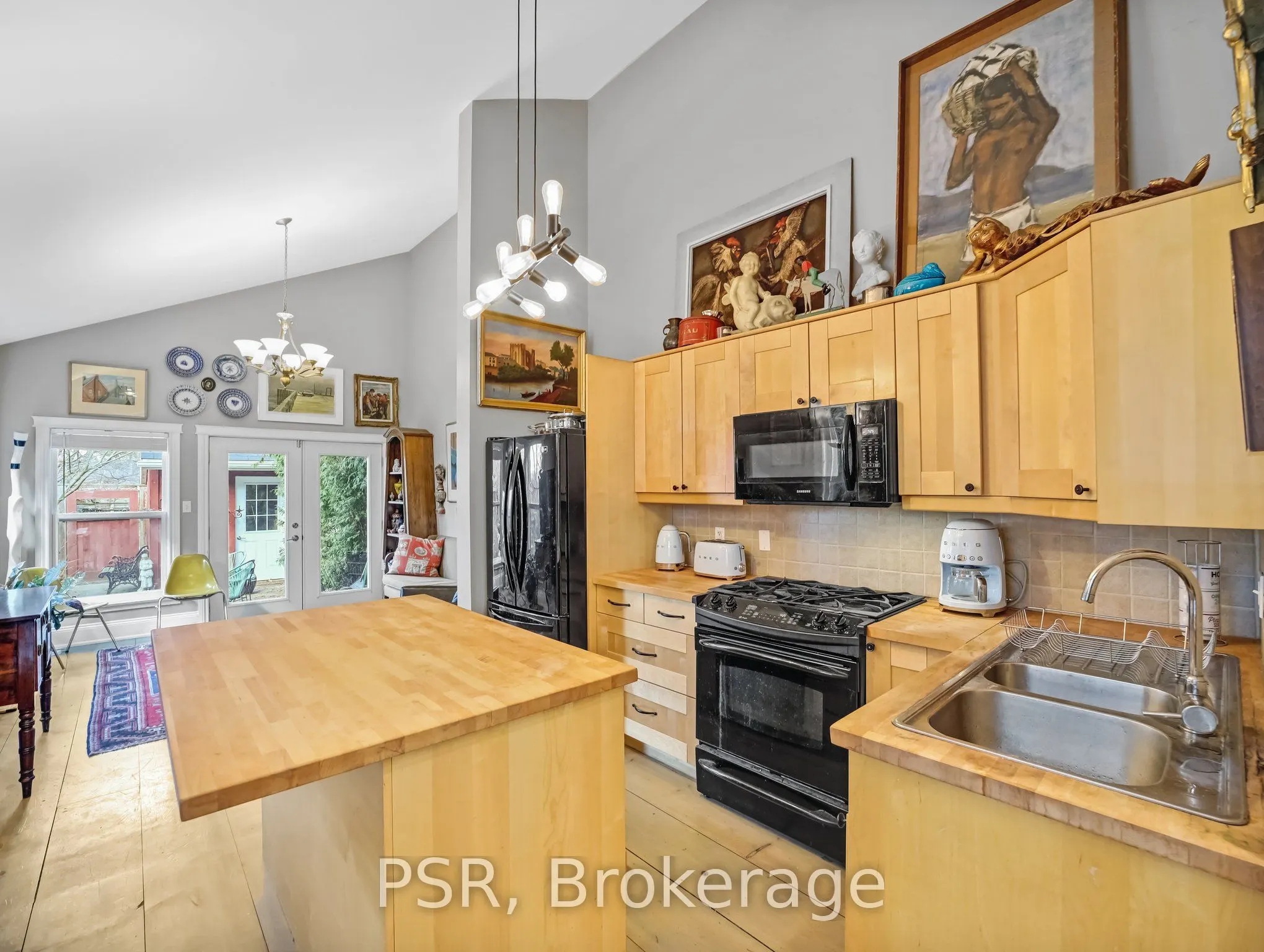 80 Ferrie Street W