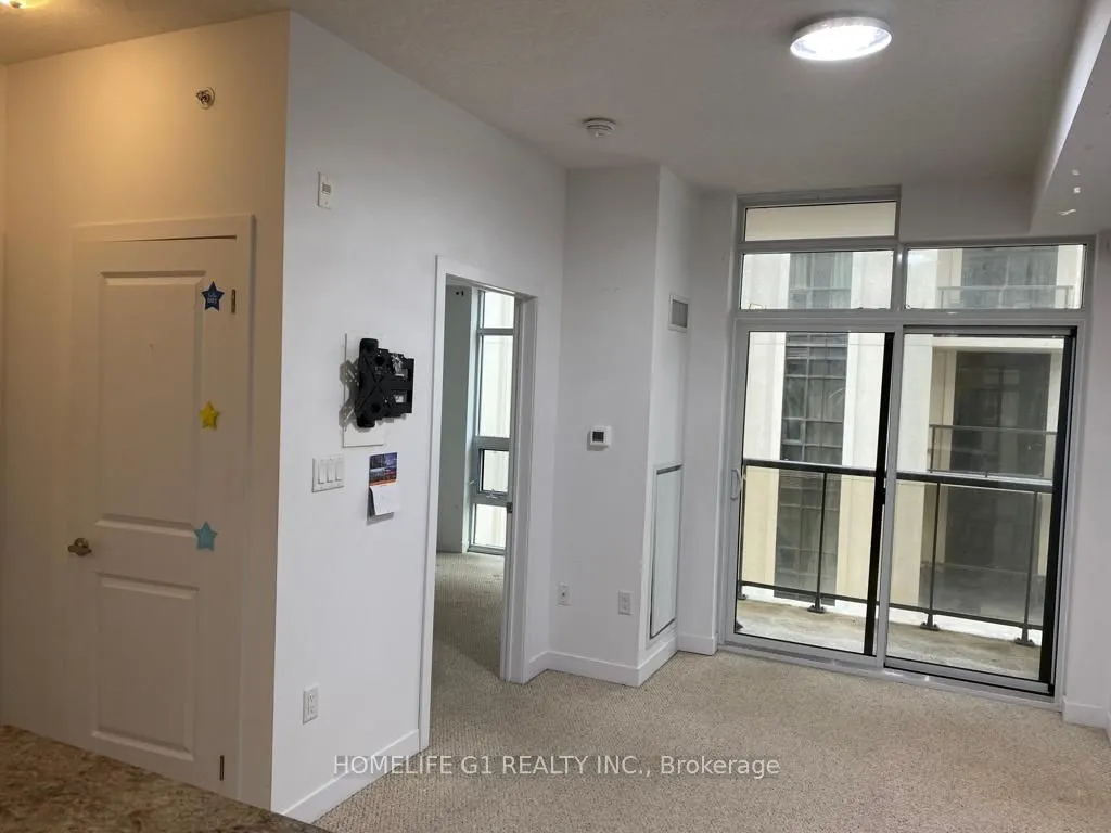 85 Robinson Street, #508