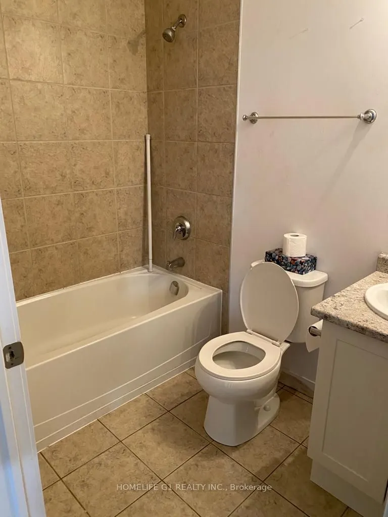 85 Robinson Street, #508