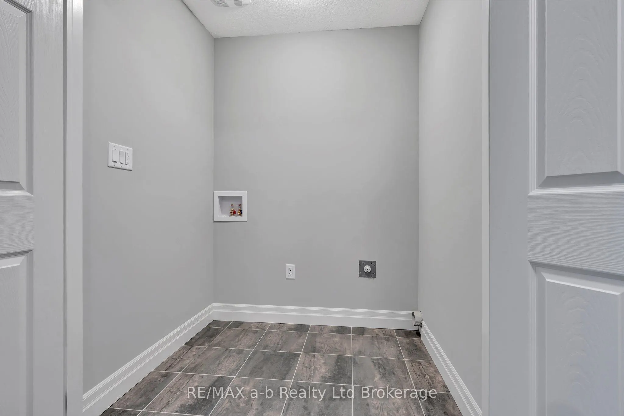129 Lossing Drive