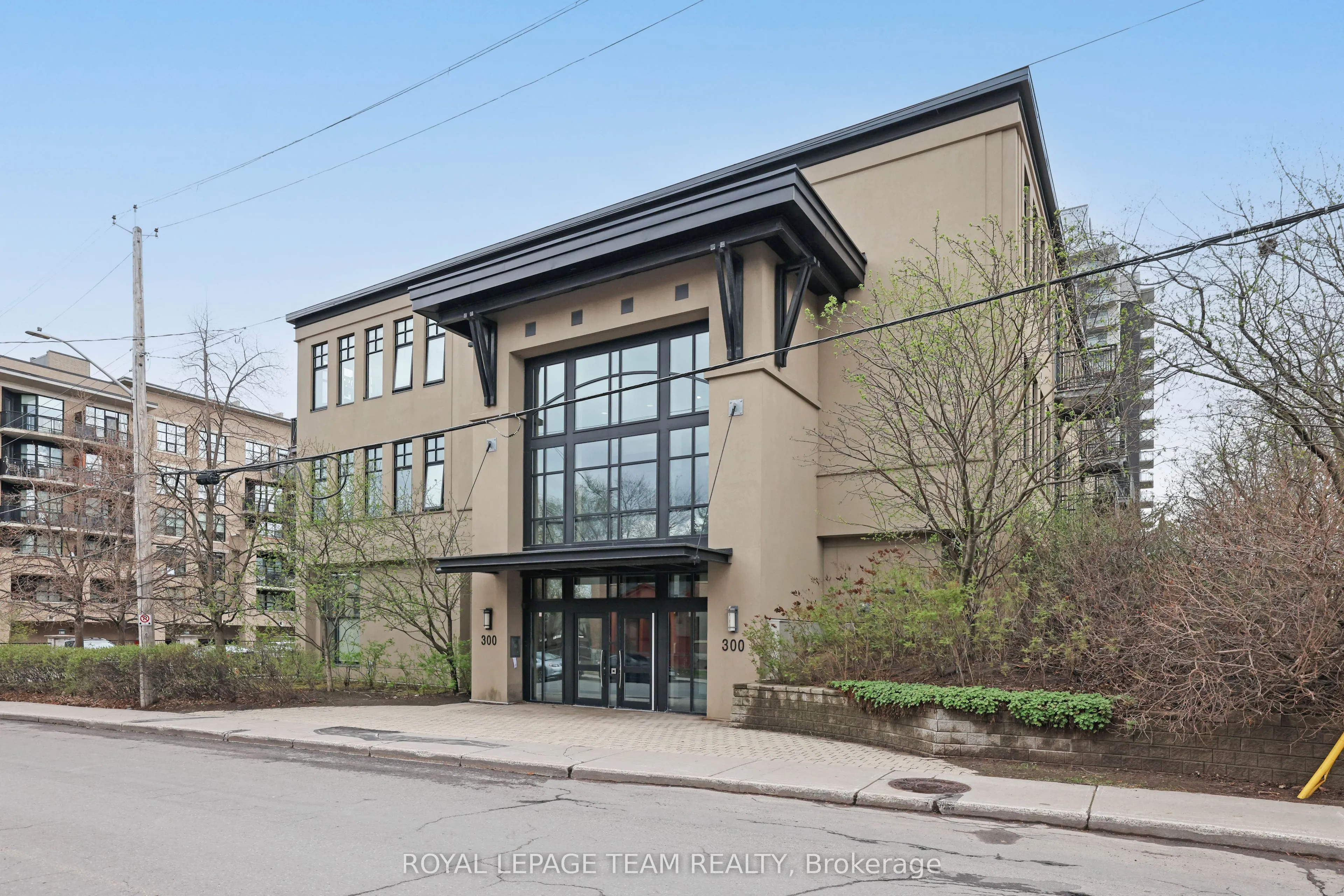 300 Powell Avenue, #203