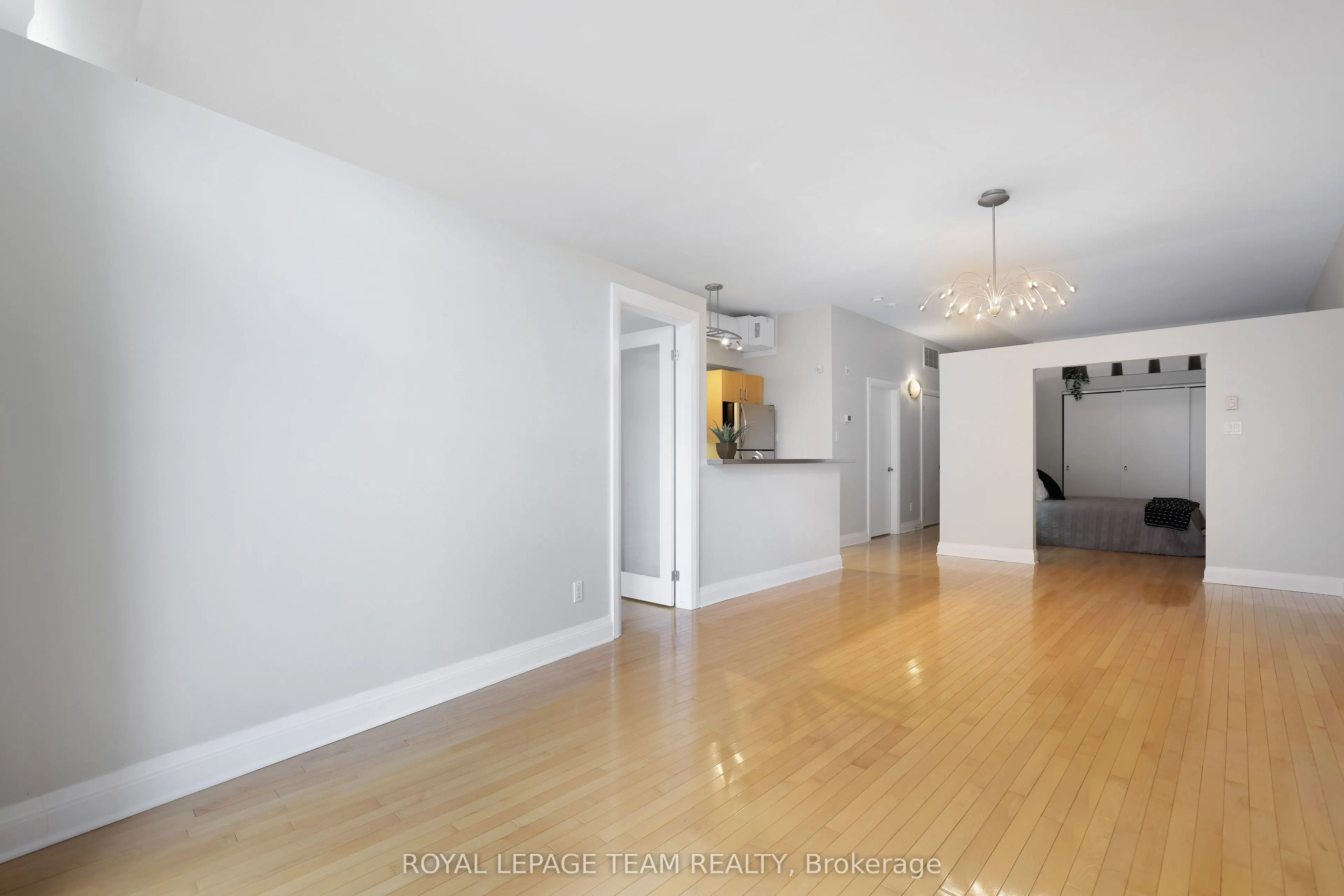 300 Powell Avenue, #203