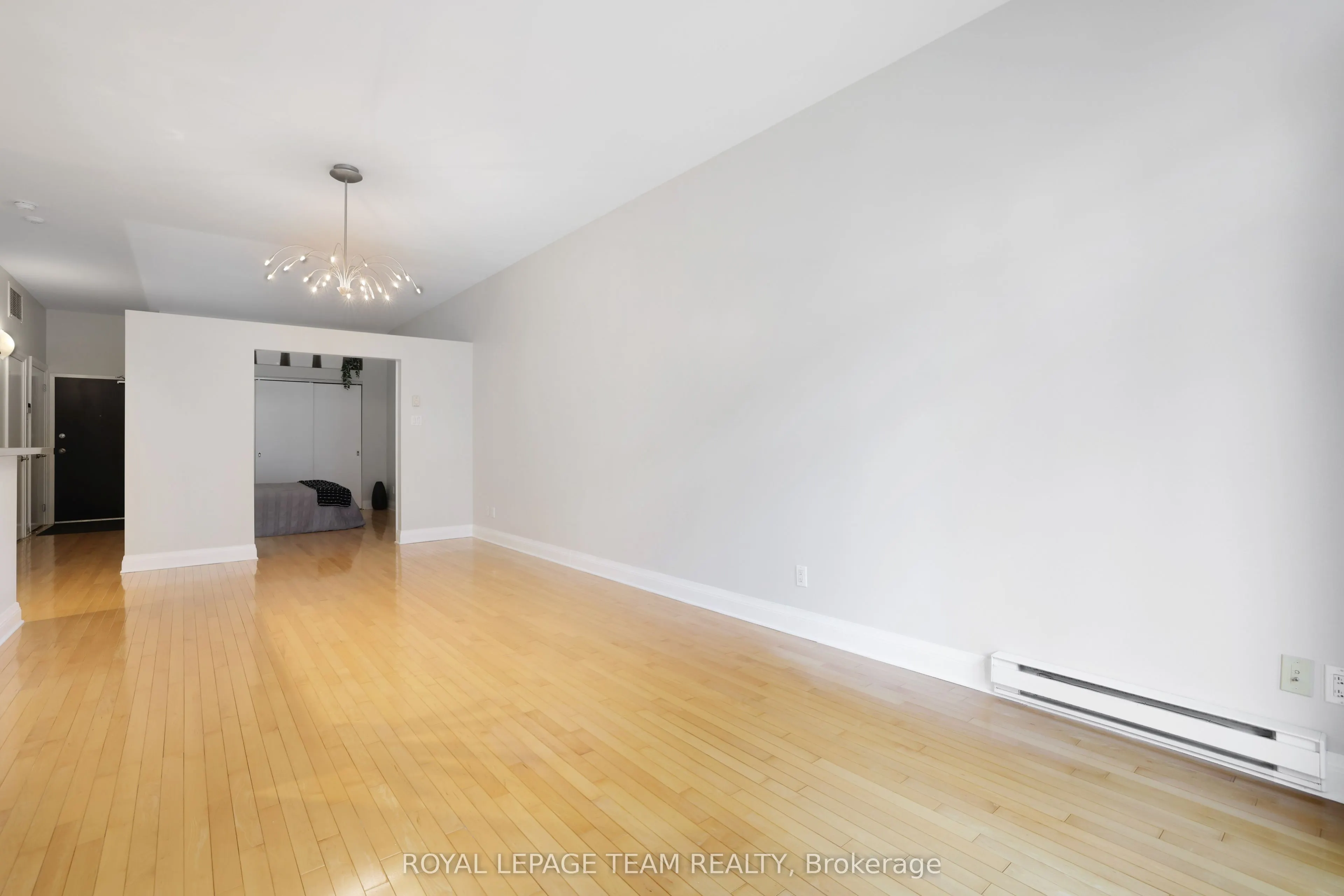 300 Powell Avenue, #203