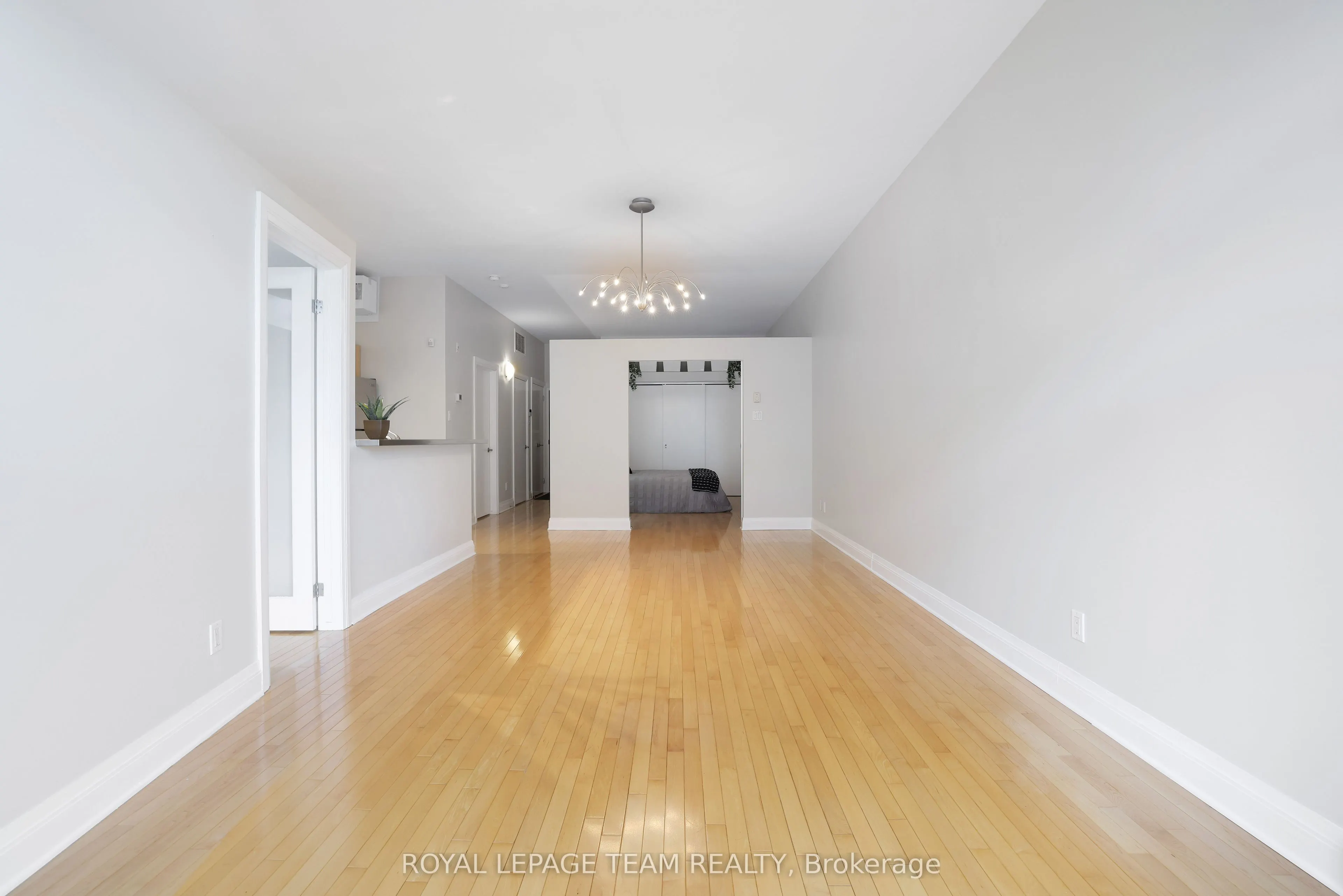 300 Powell Avenue, #203