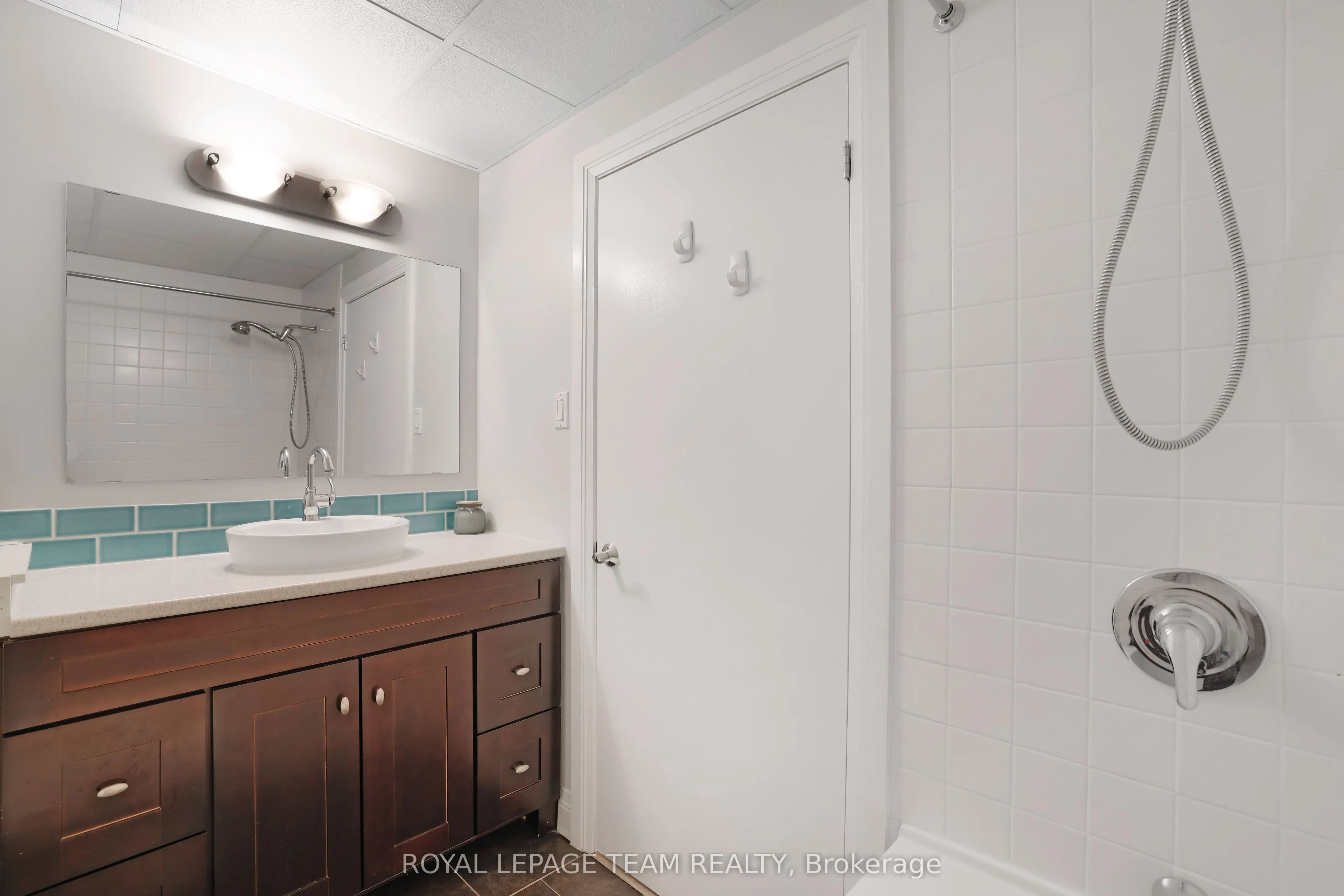 300 Powell Avenue, #203