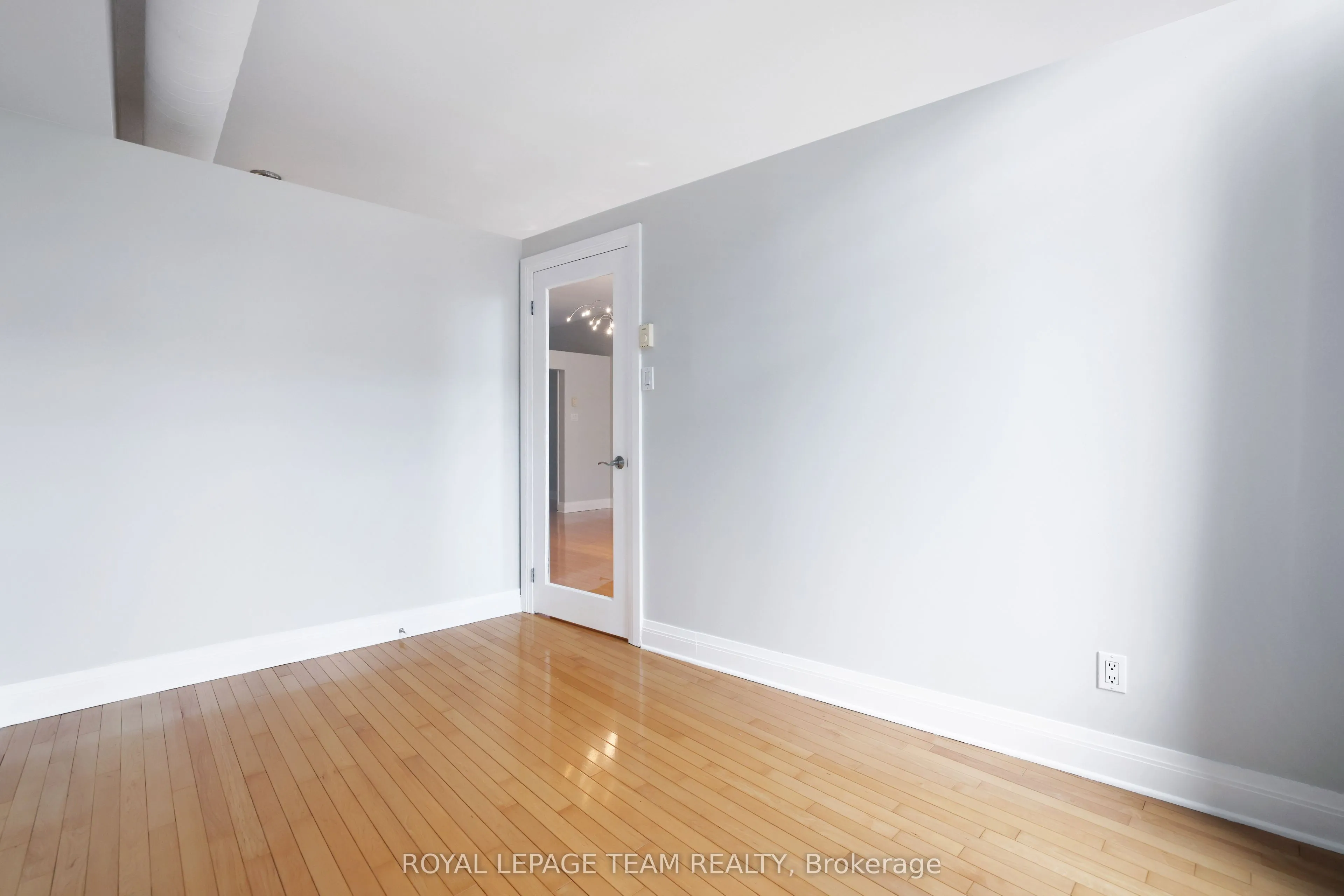 300 Powell Avenue, #203