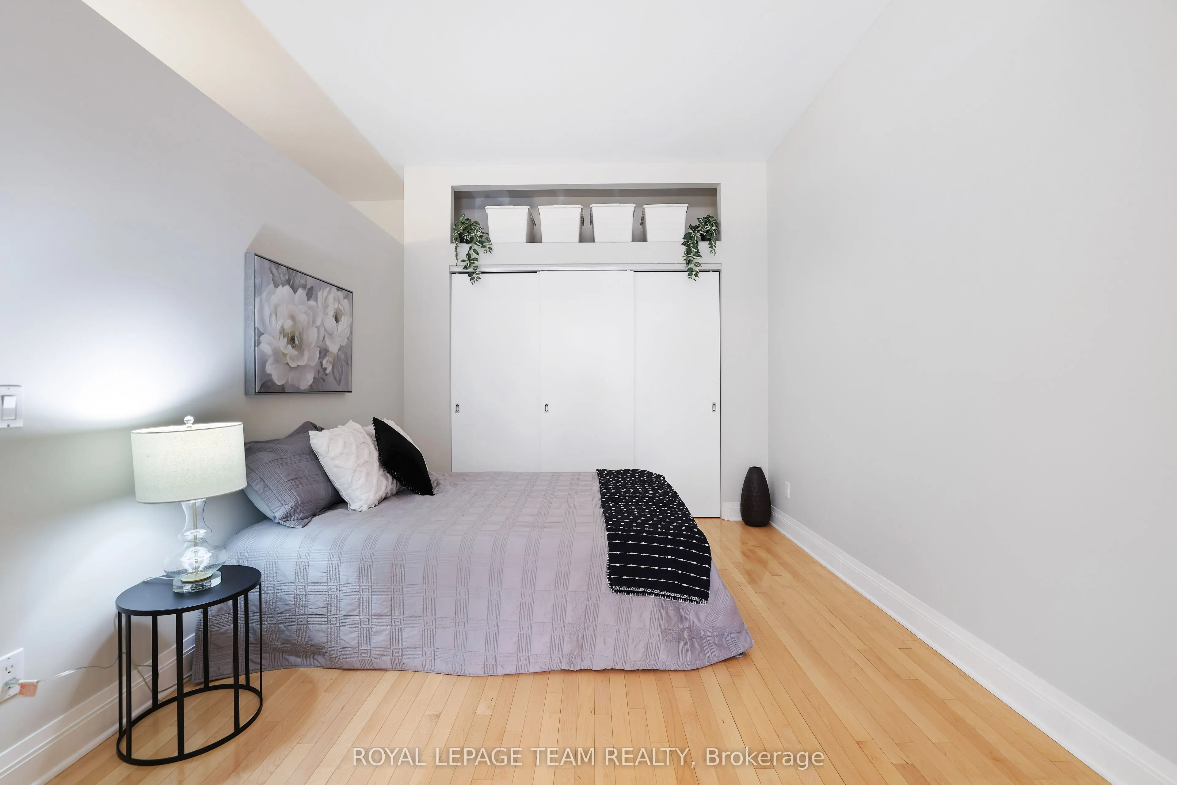 300 Powell Avenue, #203