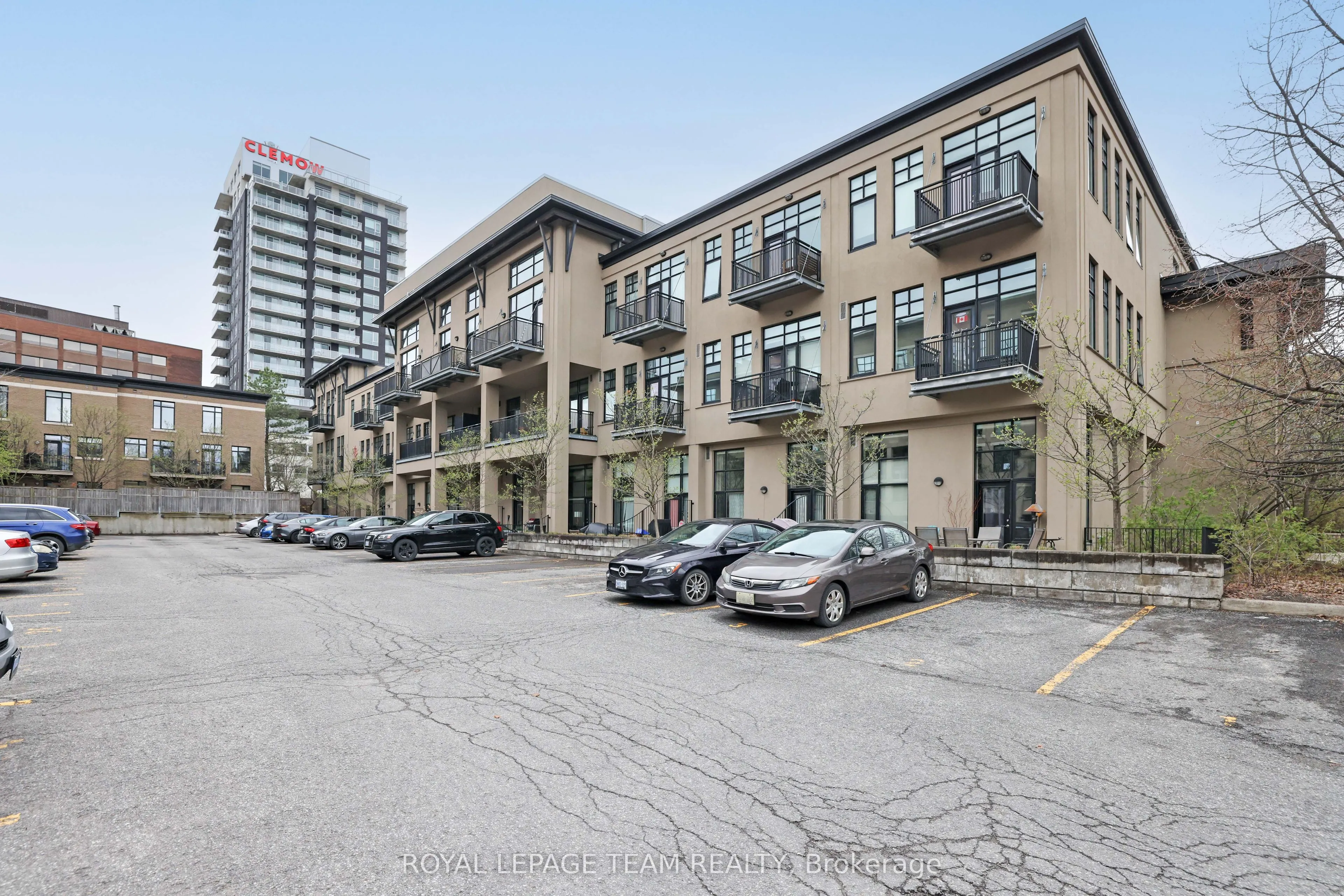 300 Powell Avenue, #203
