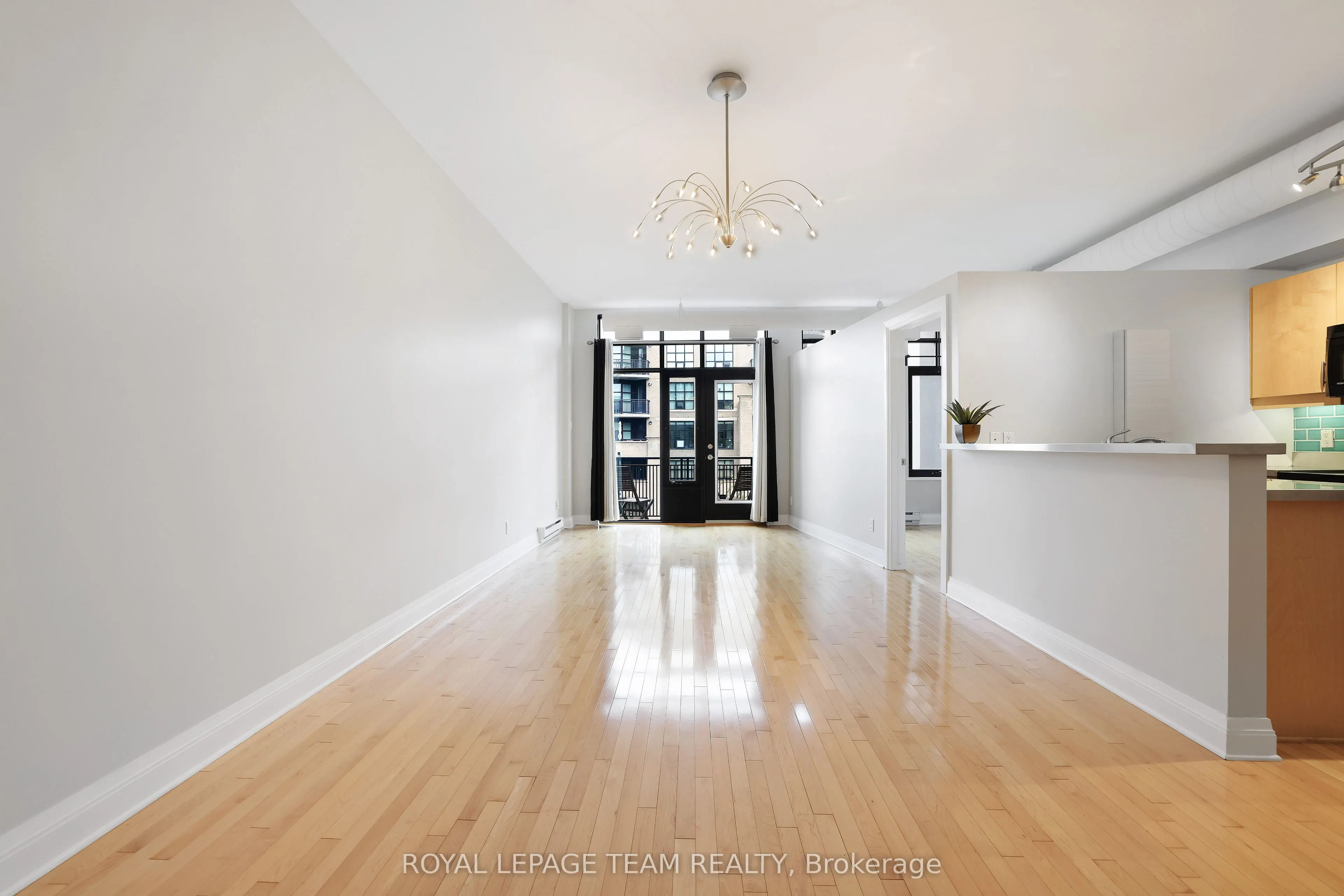 300 Powell Avenue, #203