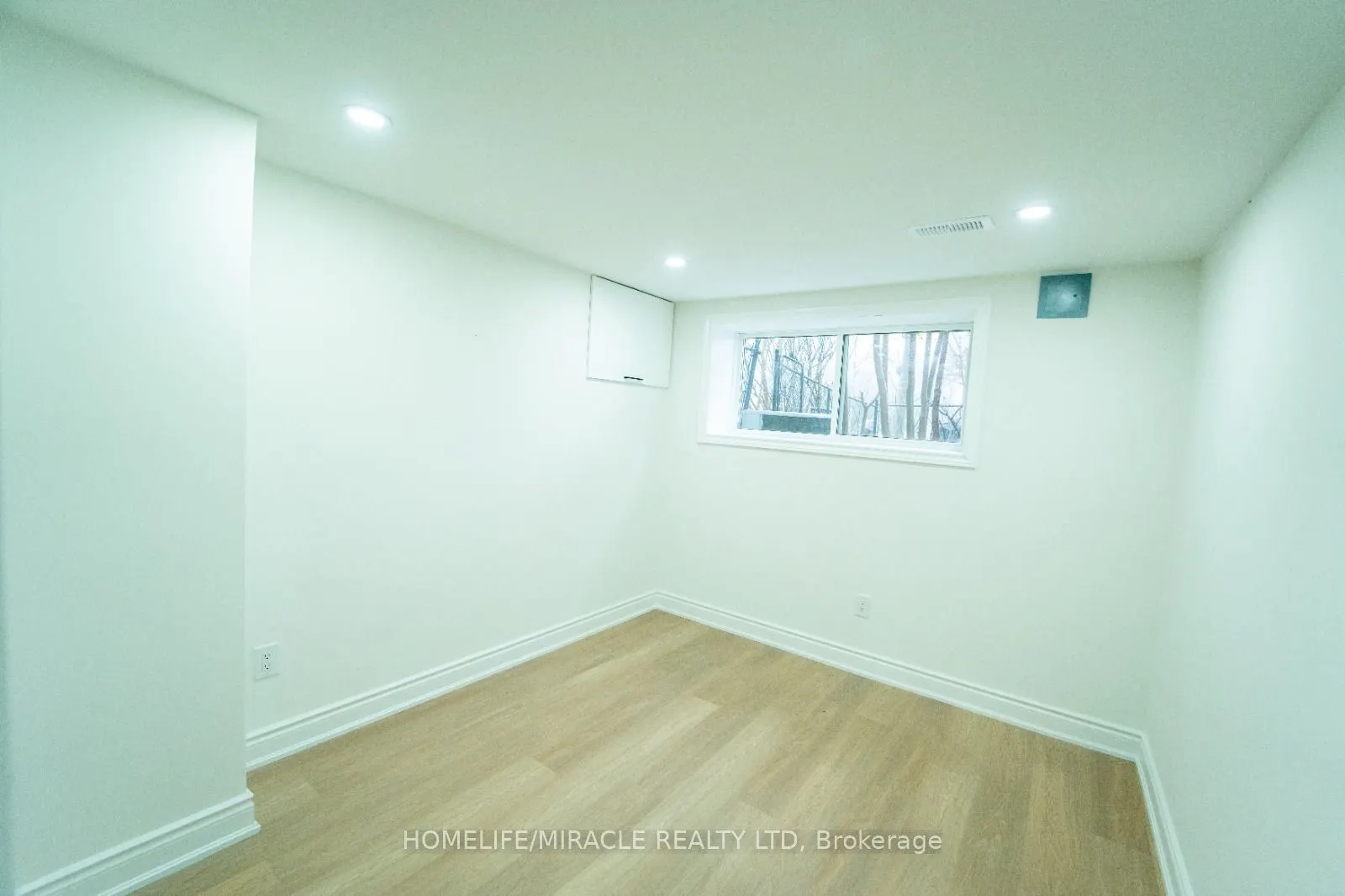 402 Upper Paradise Road