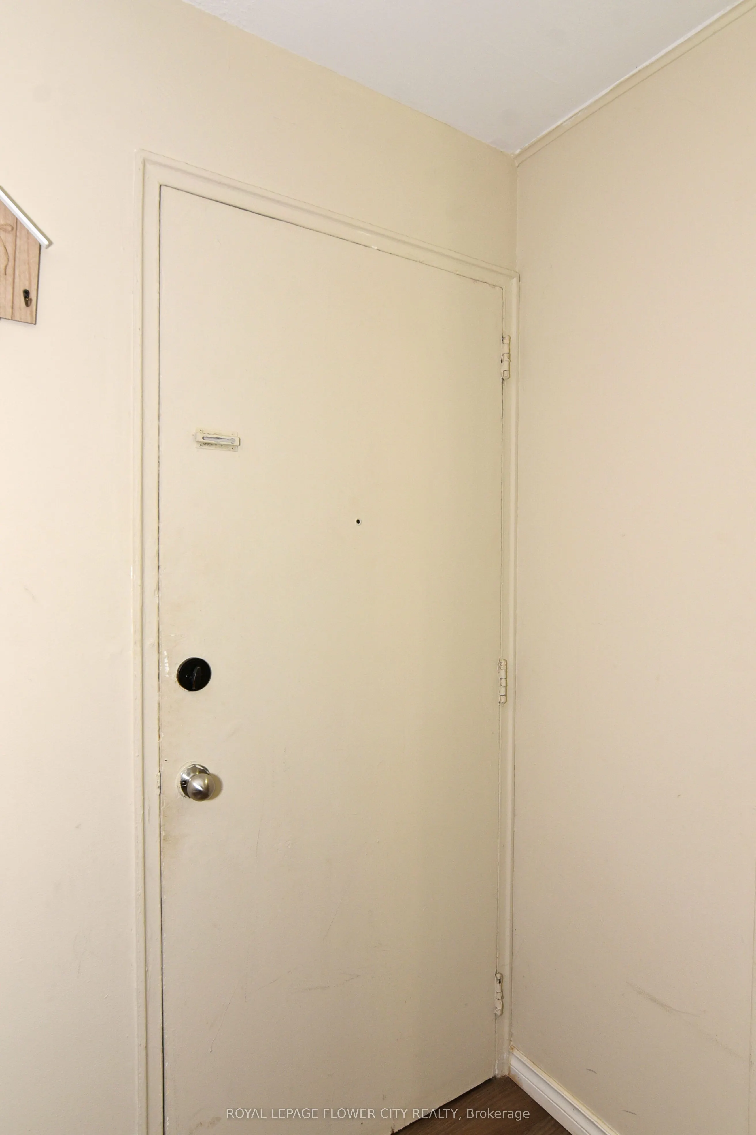 1176 Hamilton Road, #105