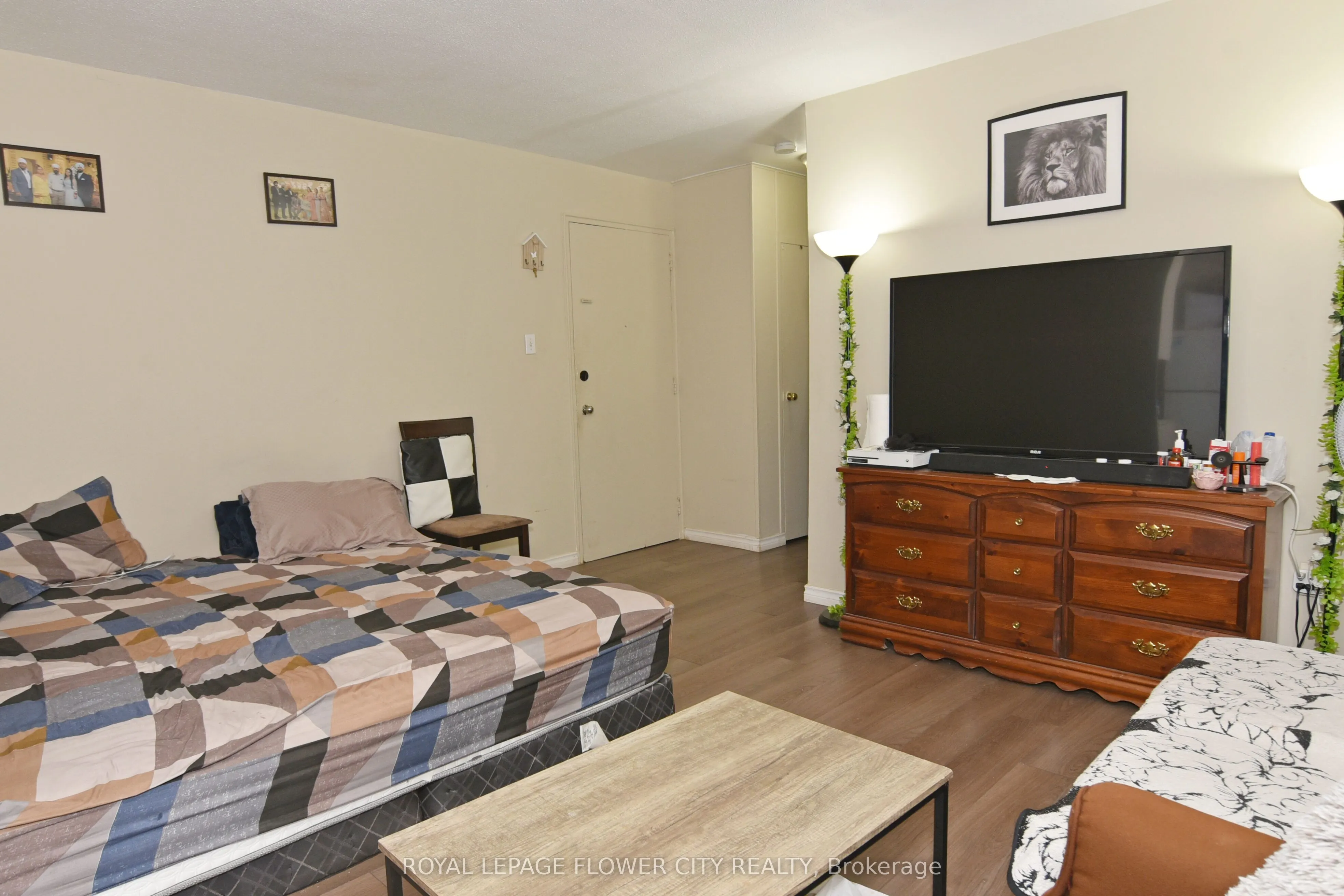 1176 Hamilton Road, #105