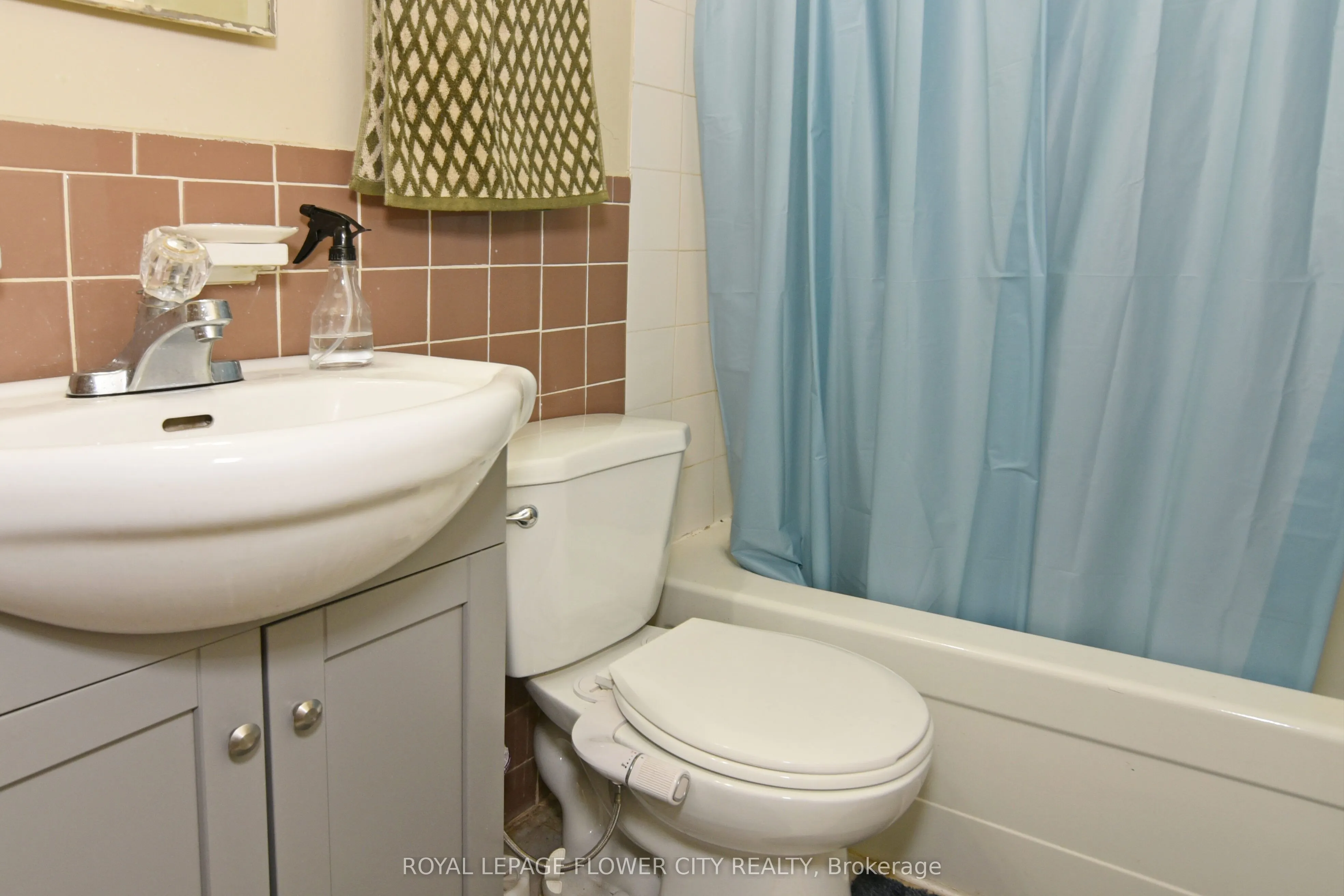1176 Hamilton Road, #105