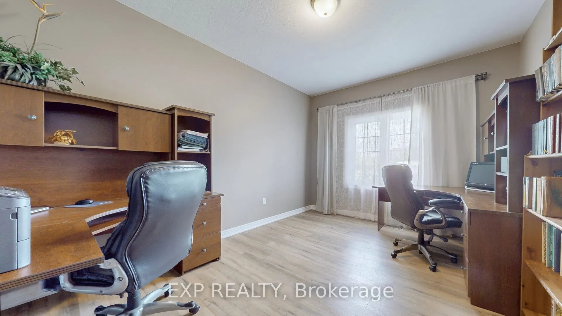 42 Somerville Crescent W
