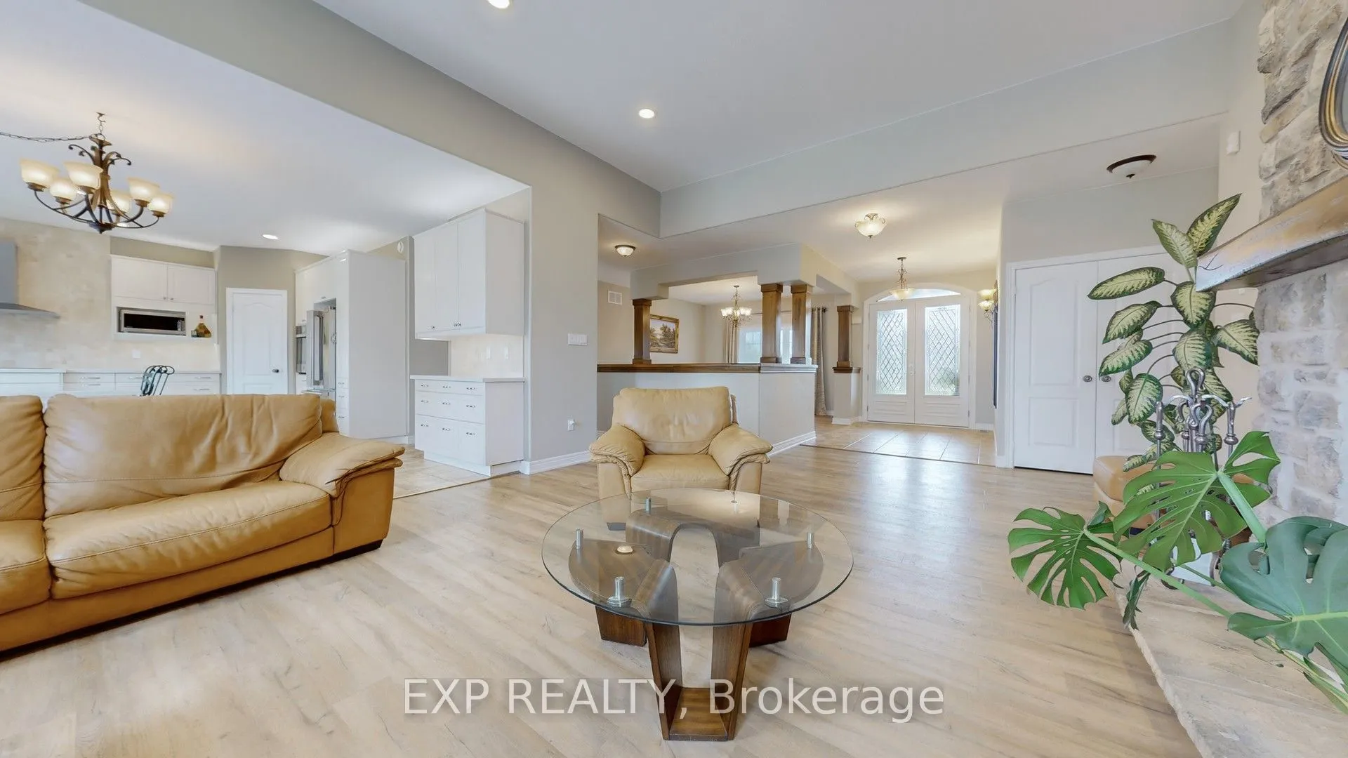 42 Somerville Crescent W