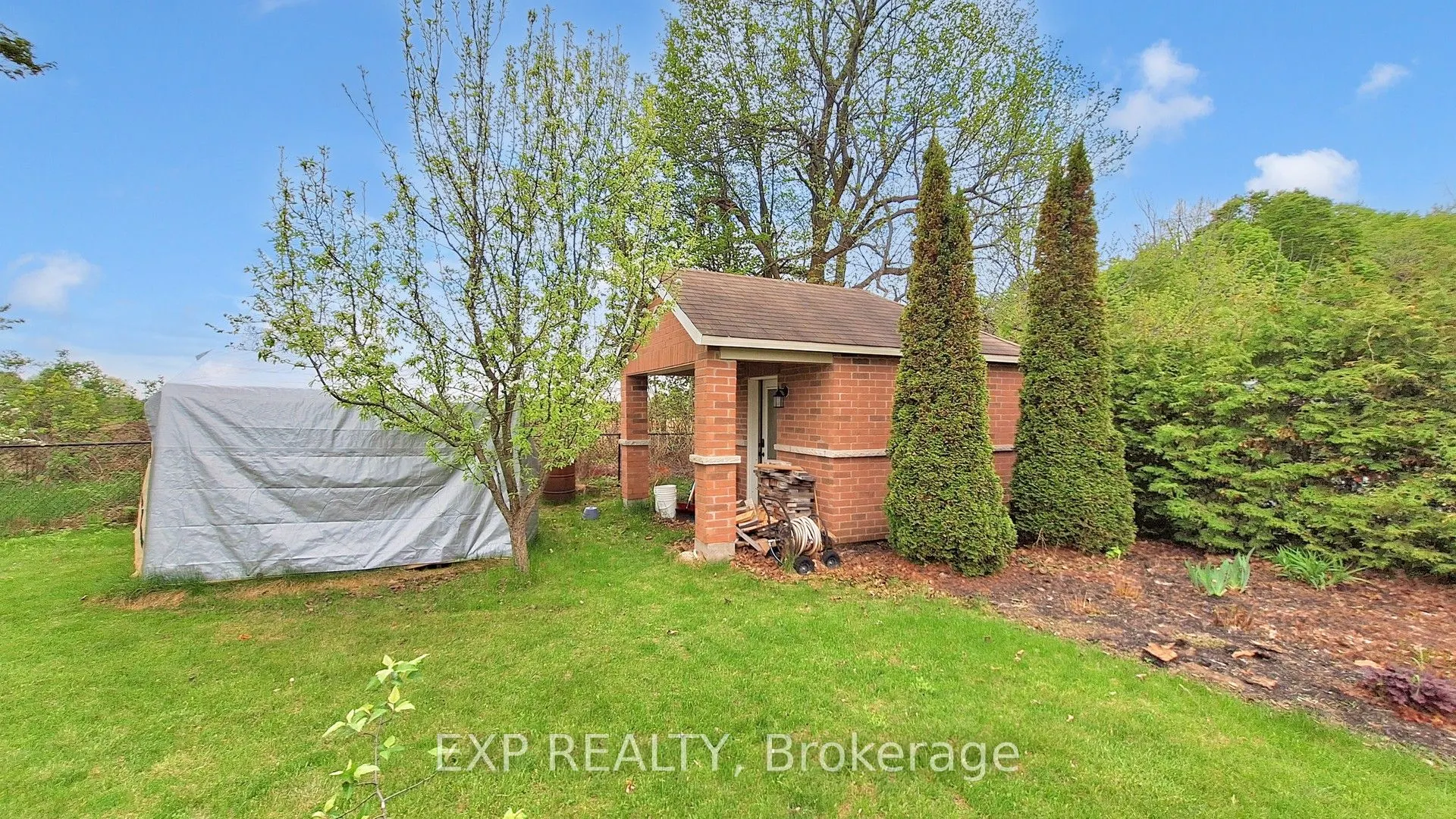 42 Somerville Crescent W