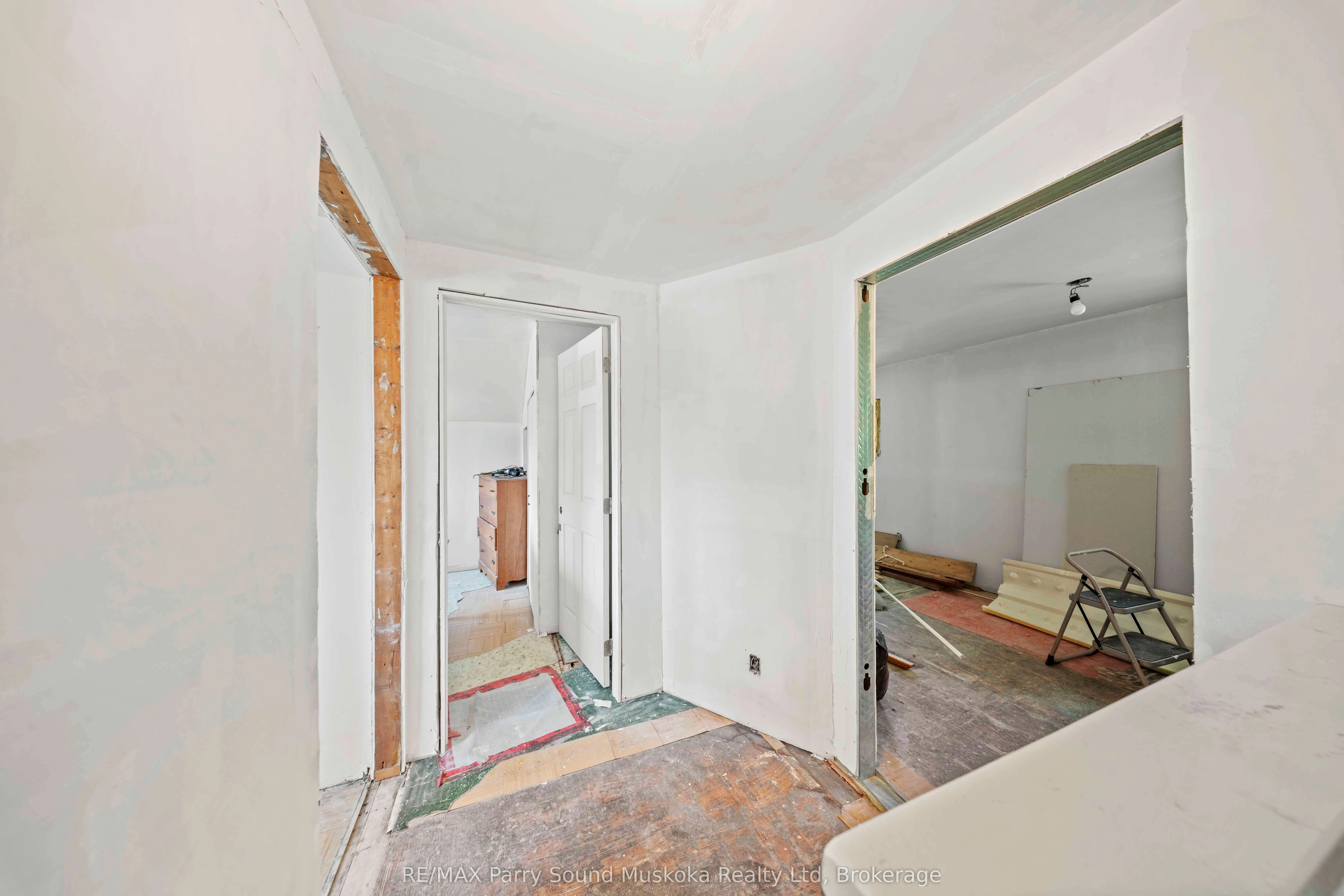 1027 Riverside Drive