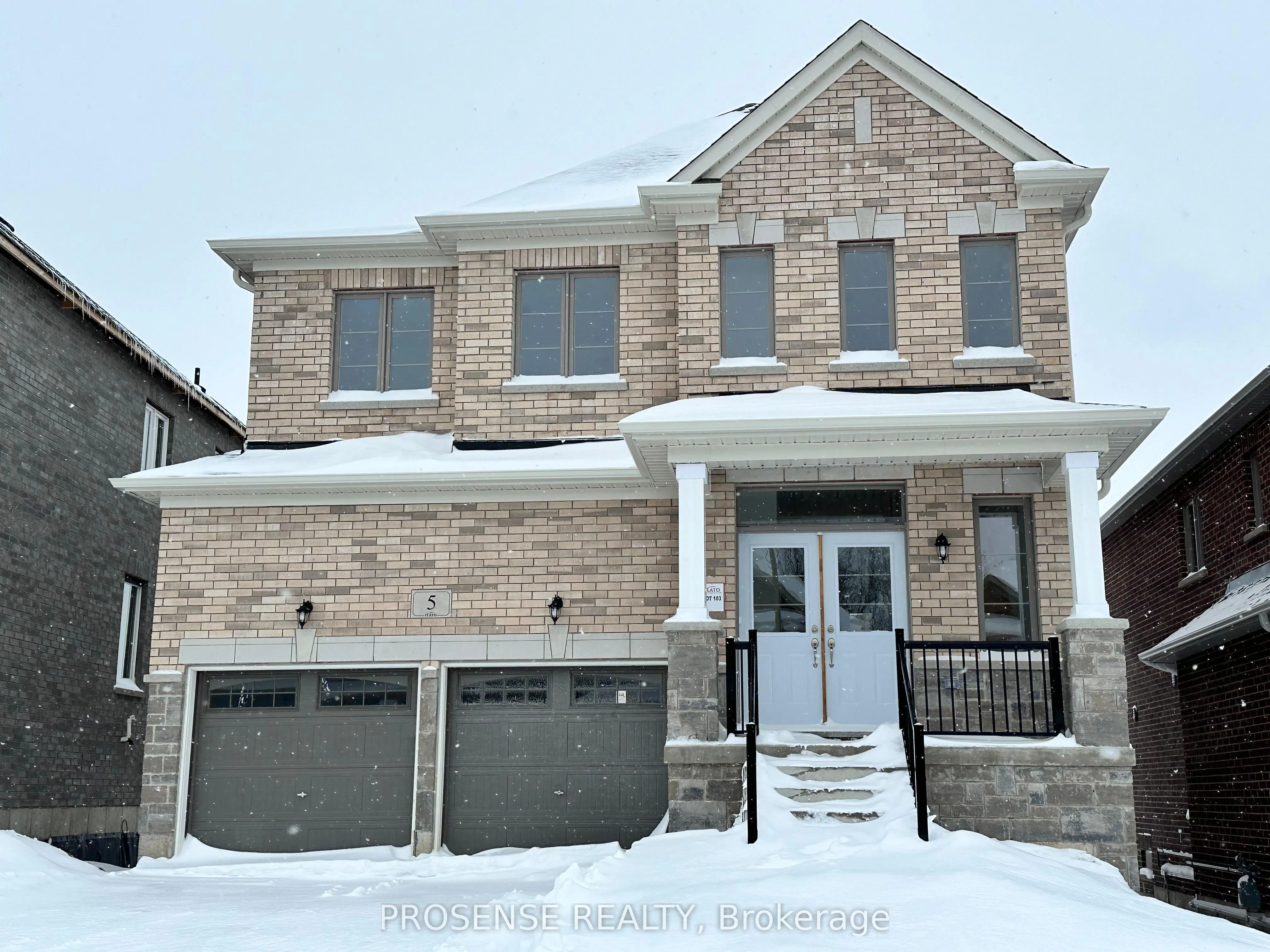 5 Aitchison Avenue