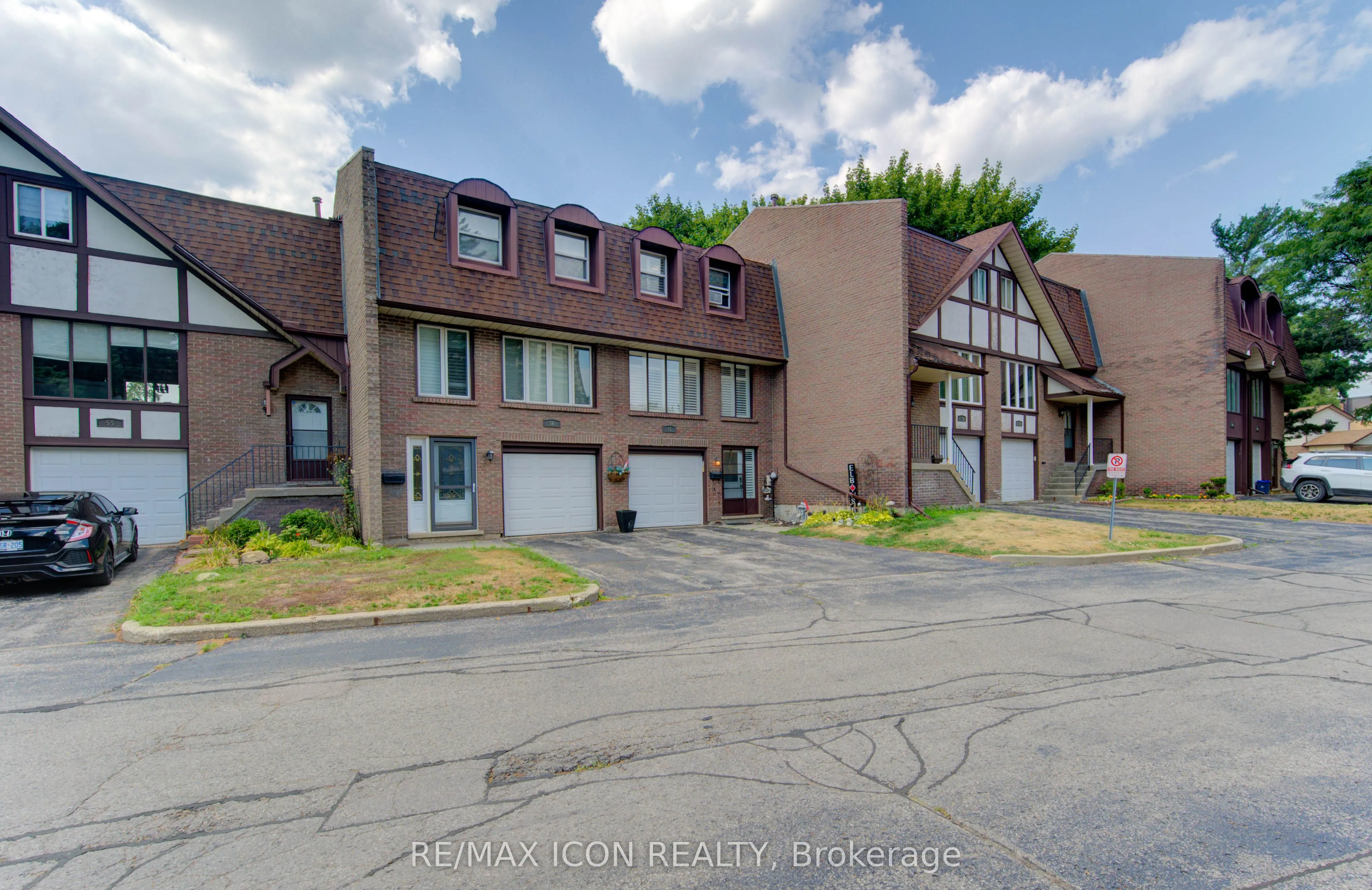 49 Cedarwoods Crescent, #57