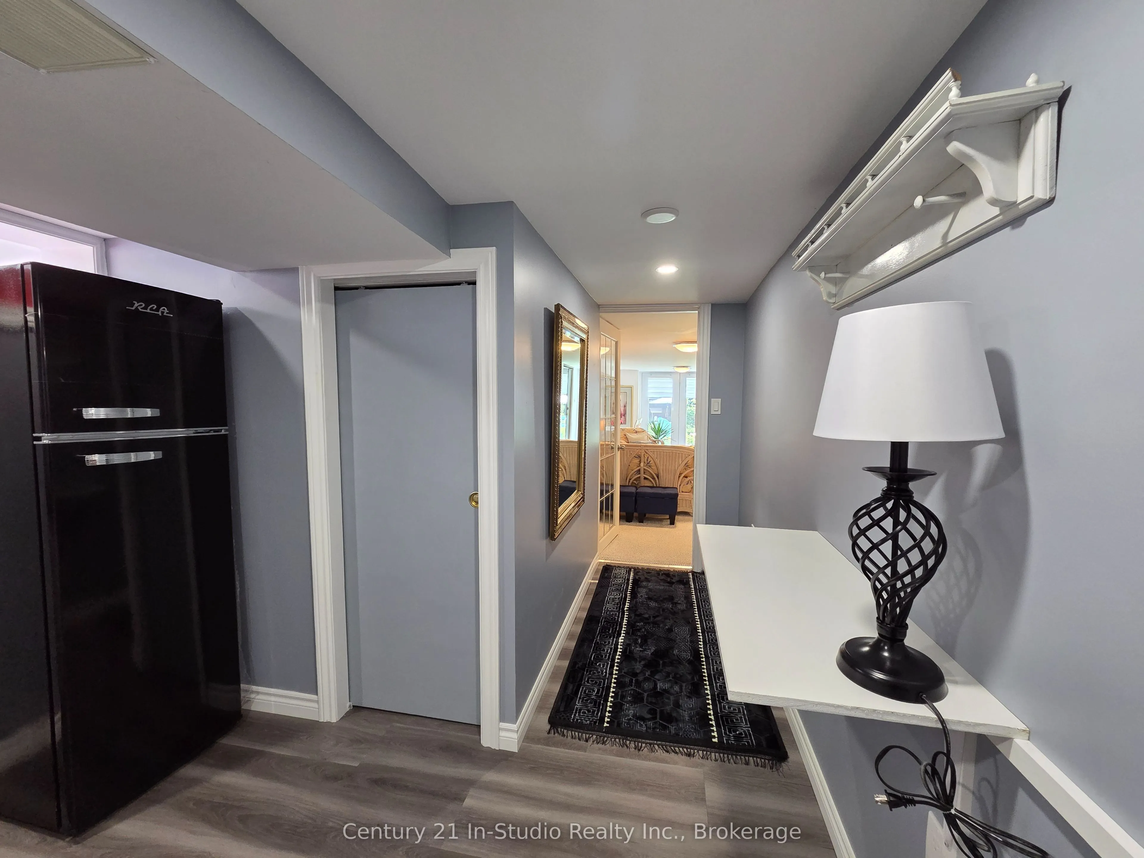 198 Leopold Street S, #2